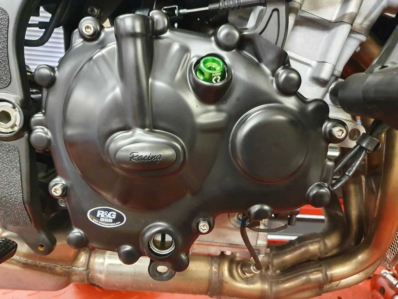 R&G Engine Cover for Kawasaki Ninja ZX-25R (20)