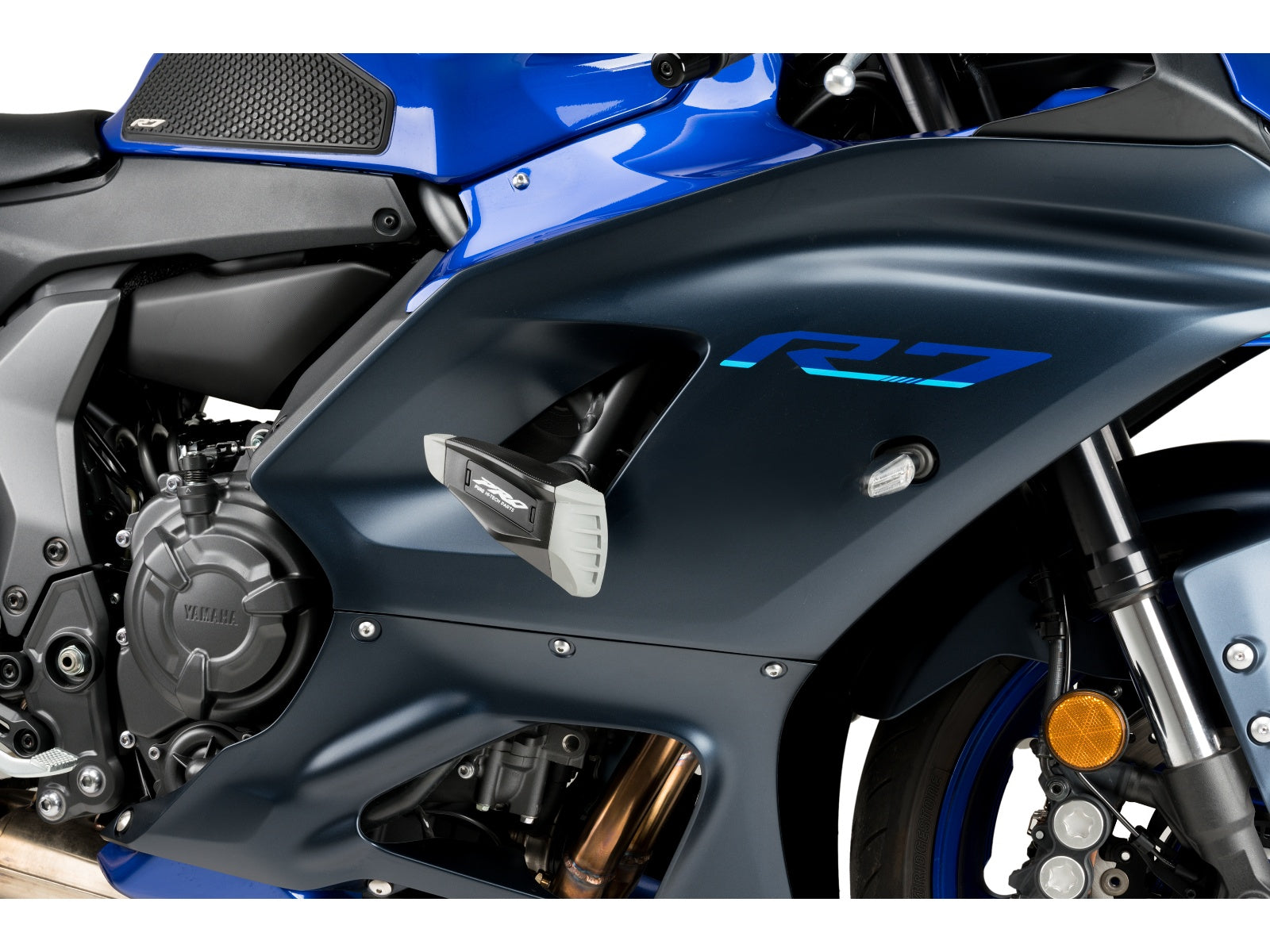 Puig Pro Frame Sliders In Black for Yamaha YZF R7 (22-25)
