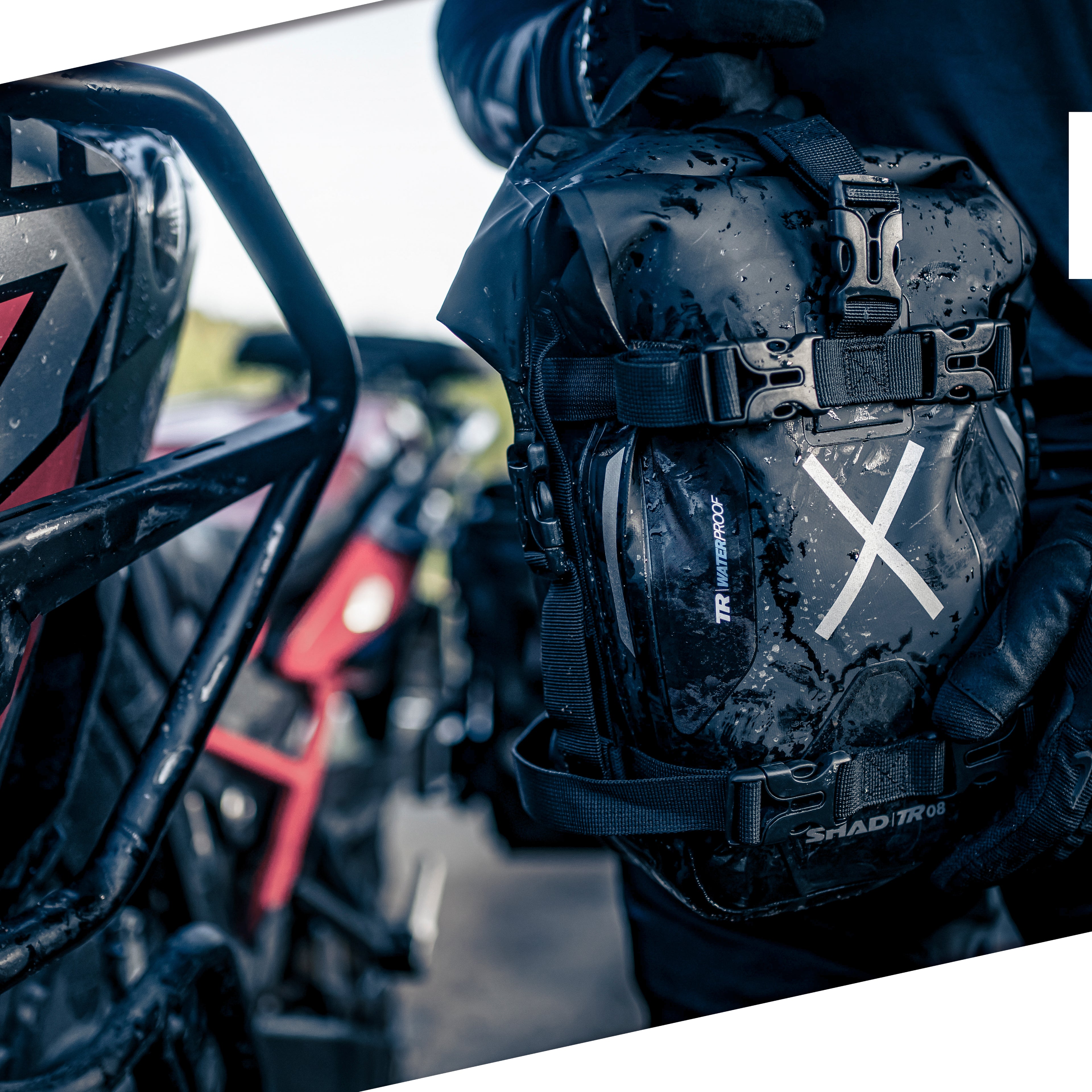 SHAD TR08 Engine Bar Bag