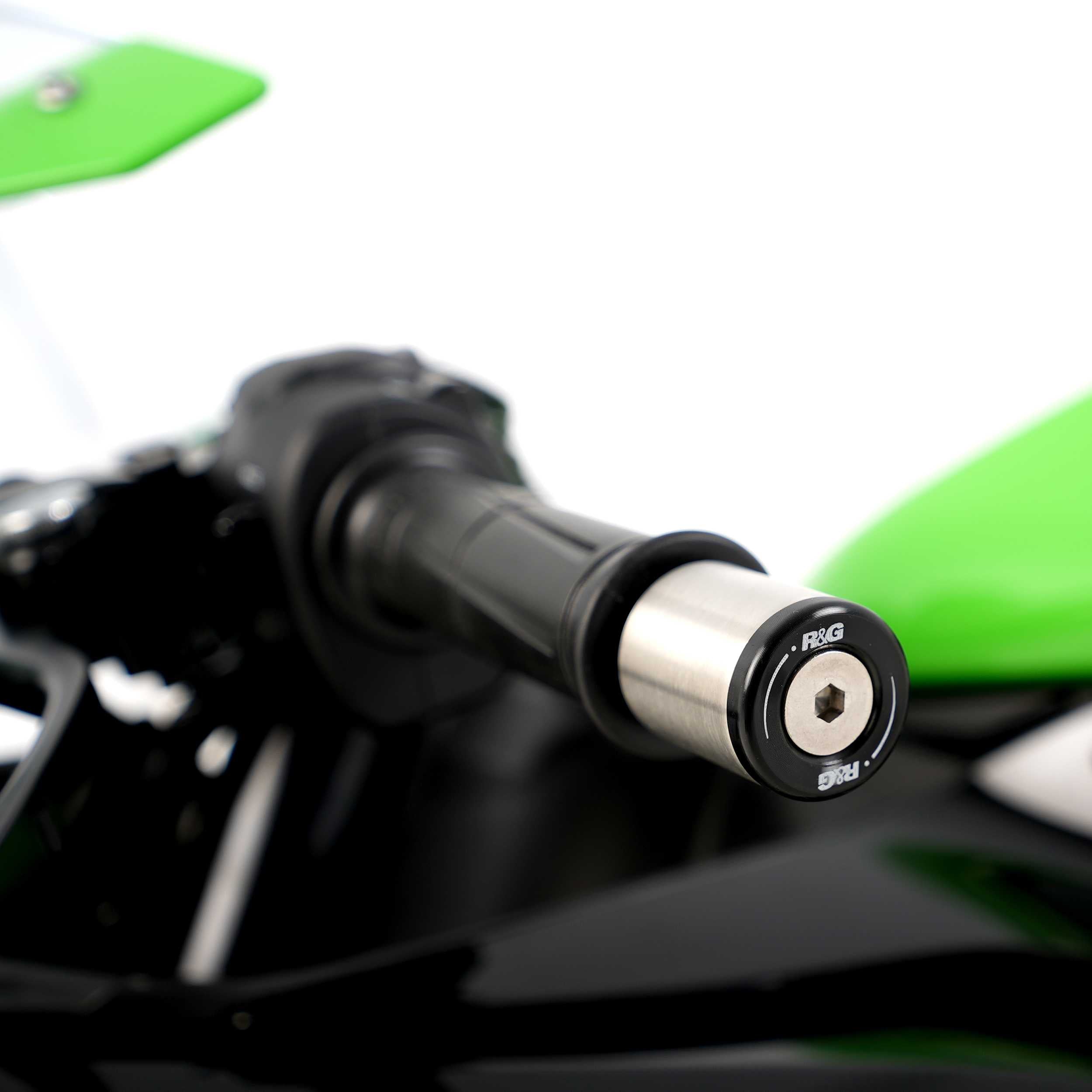 R&G Bar Ends for Kawasaki Z900 SE (22-26)