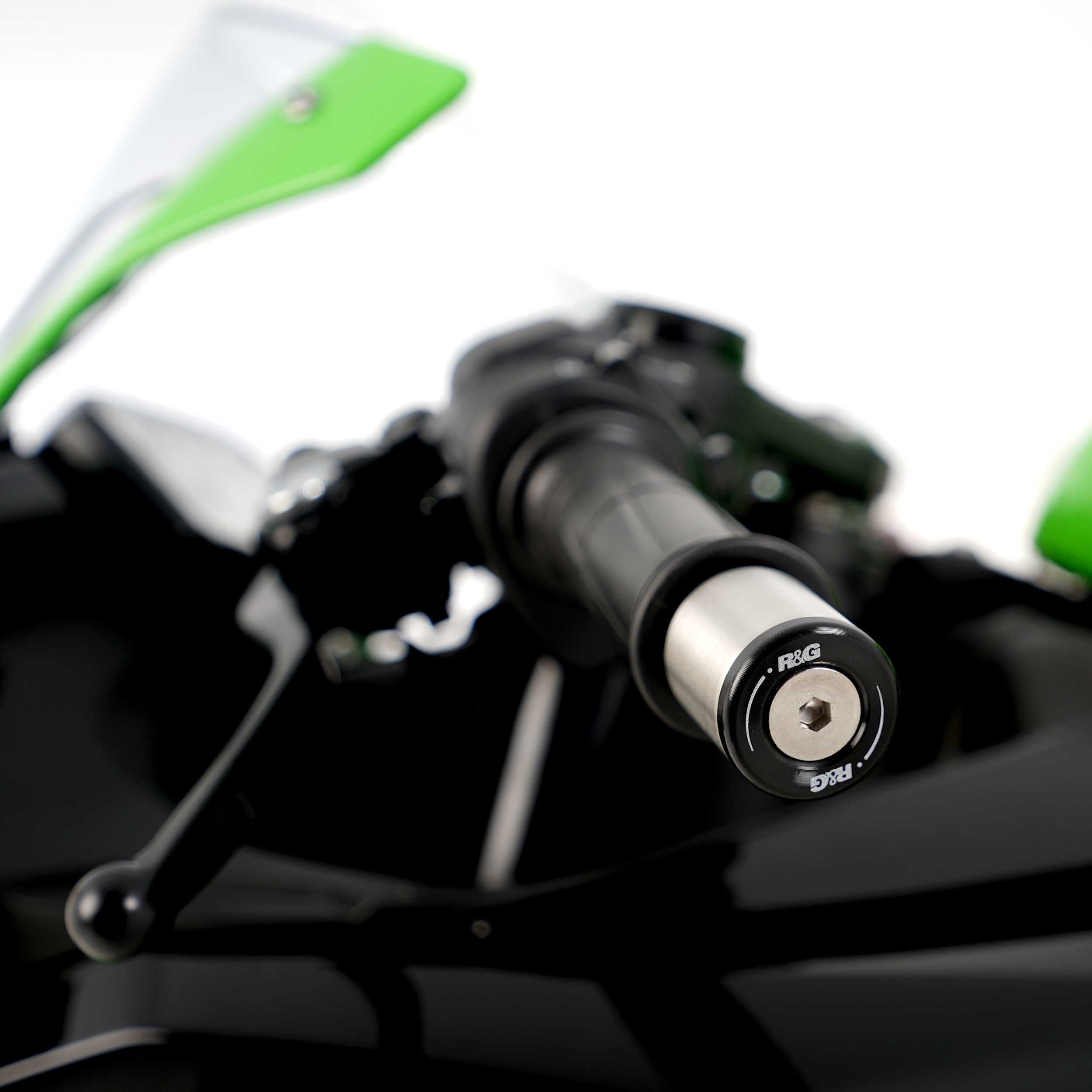 R&G Bar Ends for Kawasaki Z900 SE (22-26)