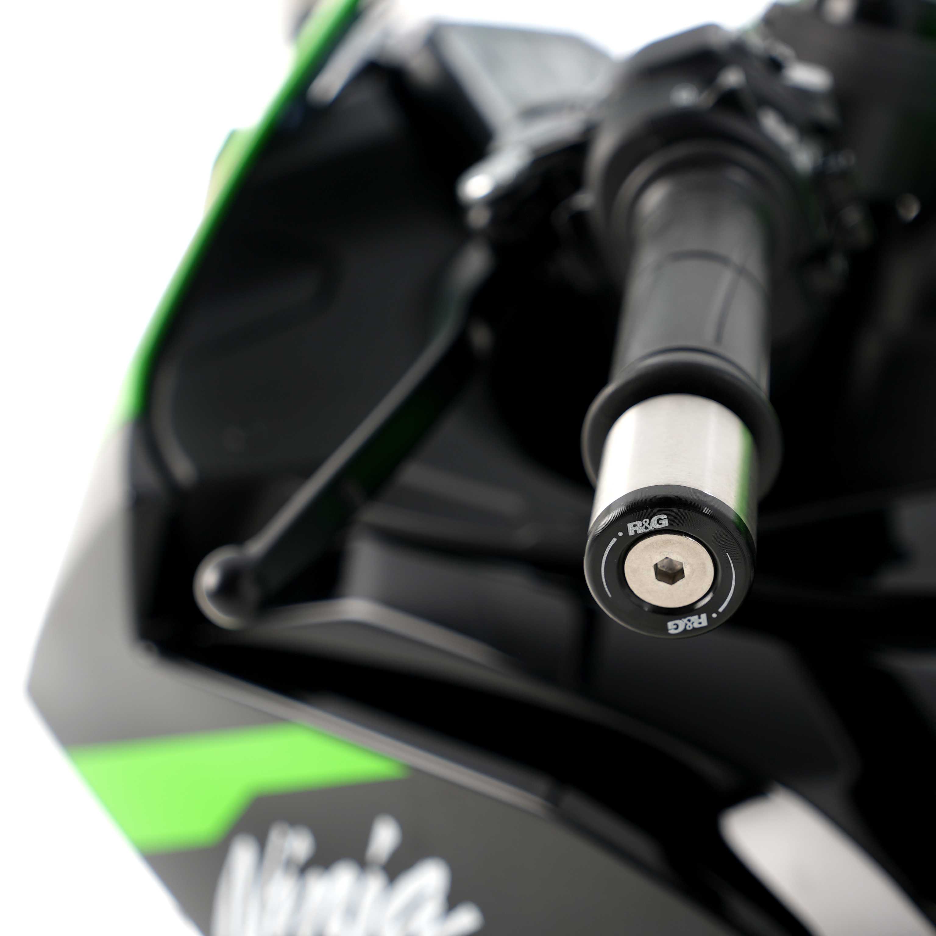 R&G Bar Ends for Kawasaki Z900 SE (22-26)