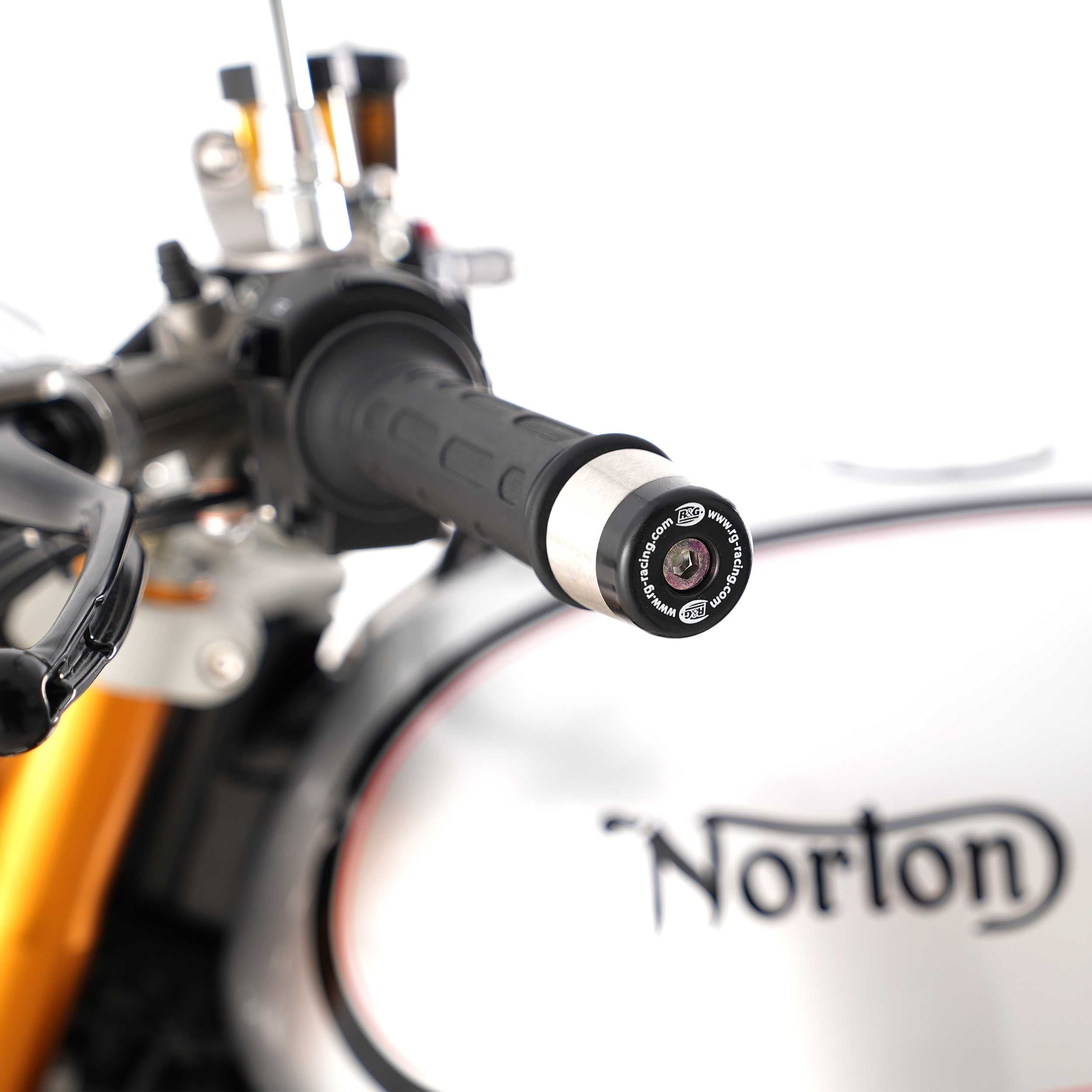 R&G Bar Ends for Norton Commando 961 (15-25)