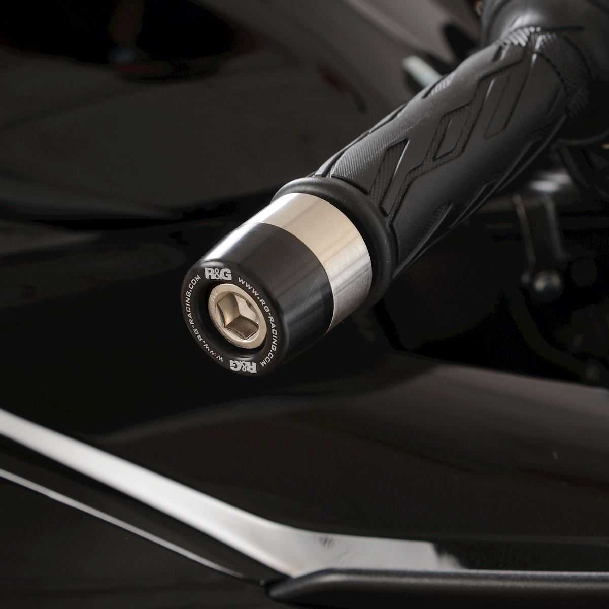 R&G Bar Ends for Suzuki Hayabusa 1300 (21-26)