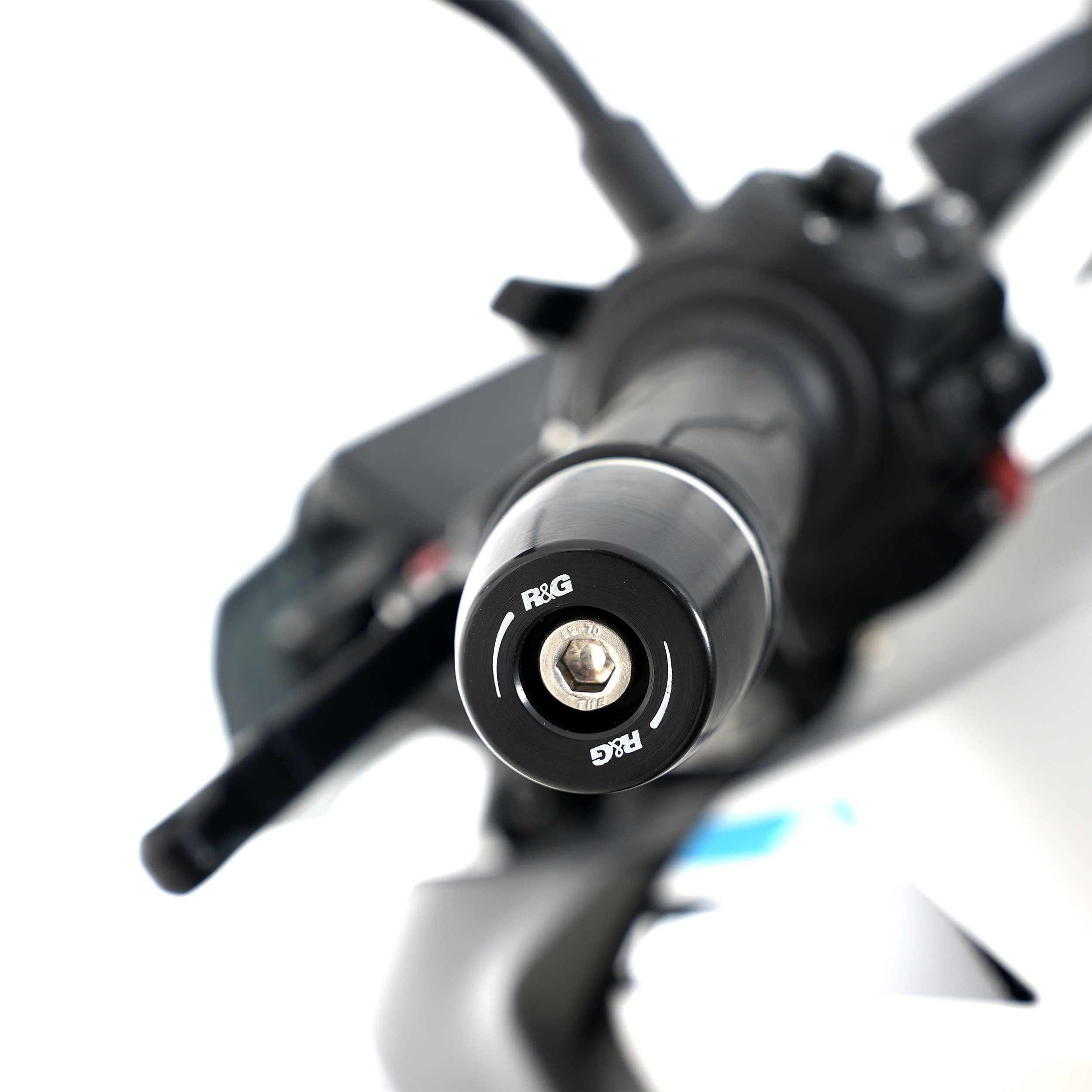 R&G Apex Bar Ends for Yamaha R9 (25-26)