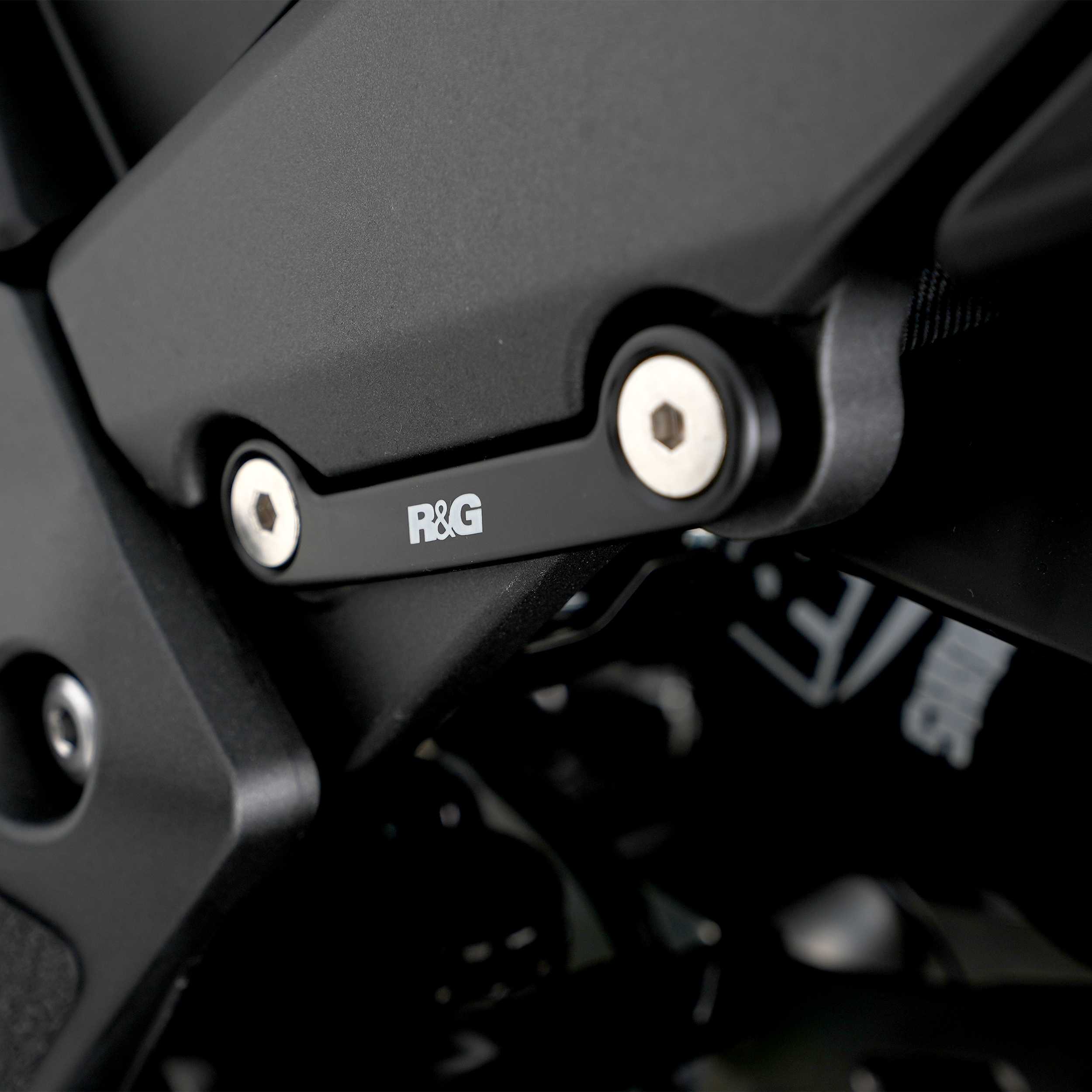 R&G Exhaust Hanger for Kawasaki Ninja 1100 SX (25-26)