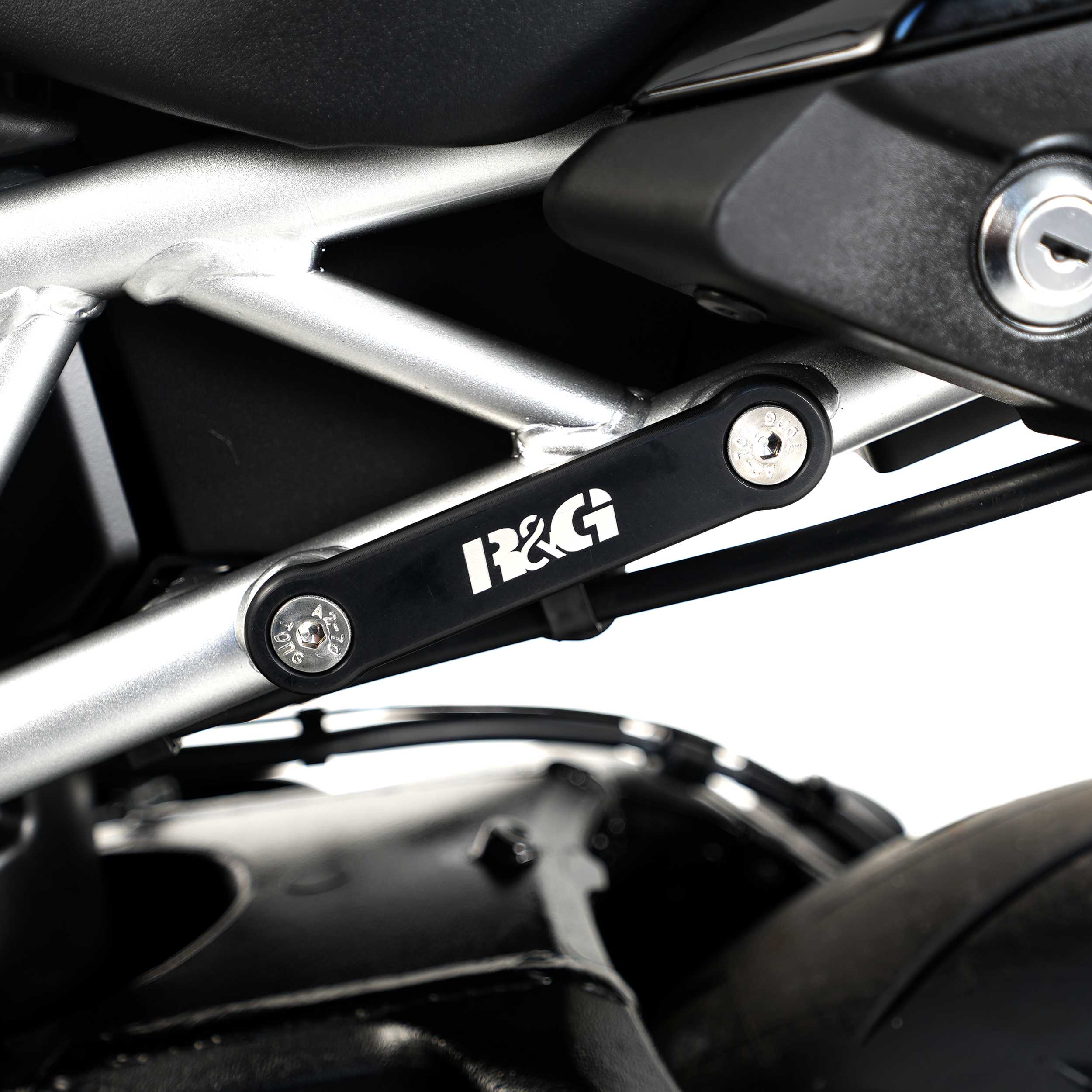 R&G Exhaust Hanger for Kawasaki Ninja ZX-25R (20)