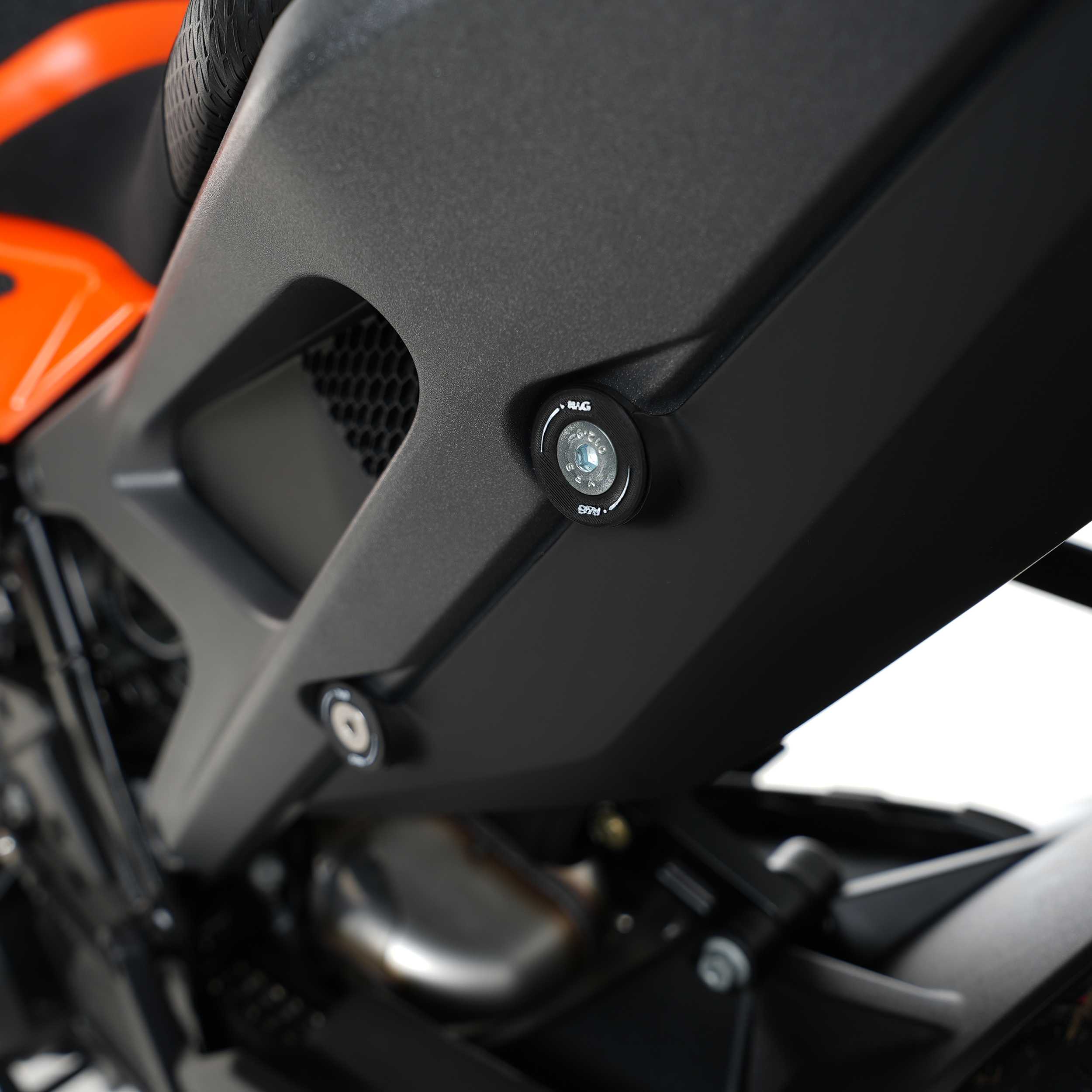 R&G Exhaust Hanger for KTM 990 Duke (24)