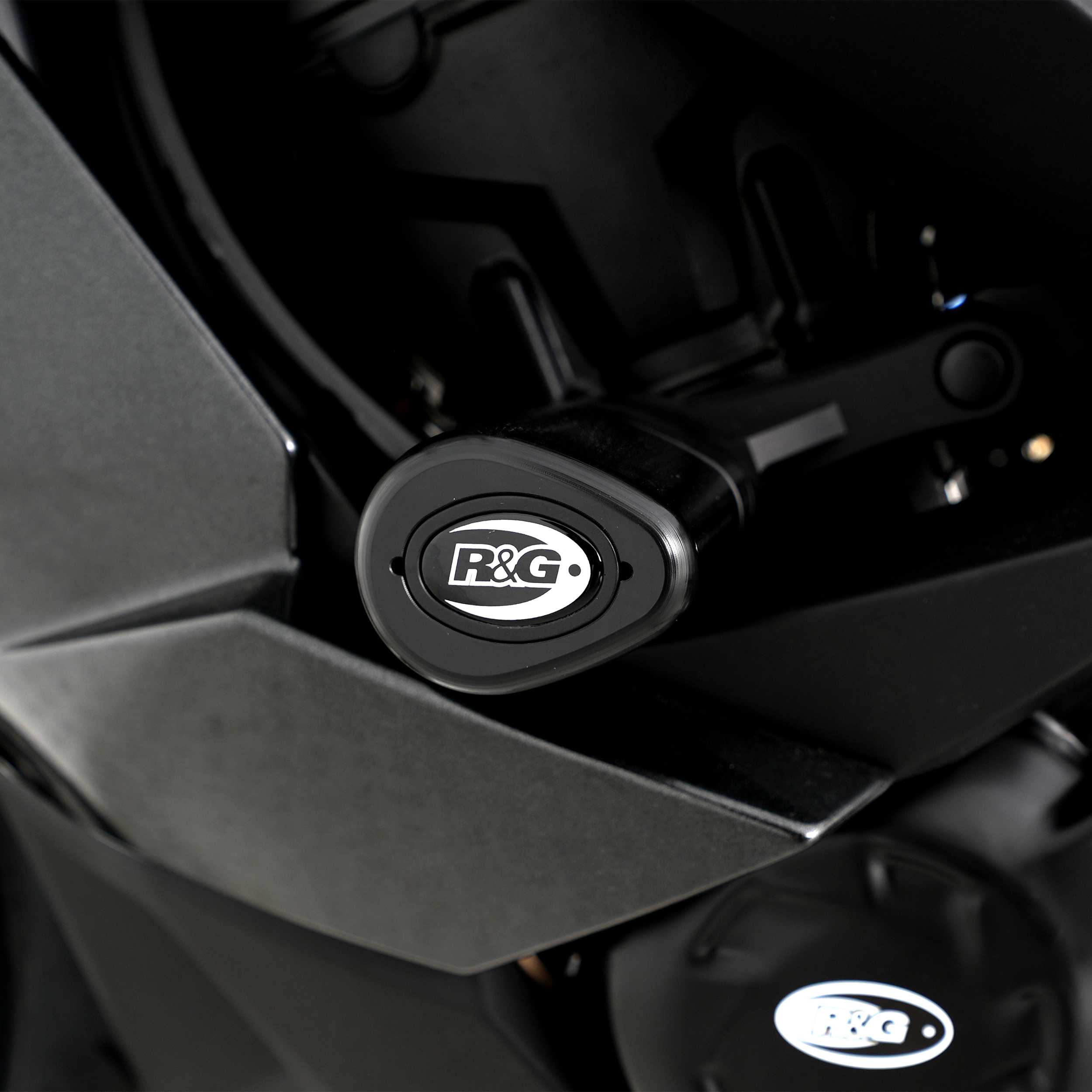 R&G Aero Frame Sliders for Kawasaki Ninja 1100 SX (25-26)