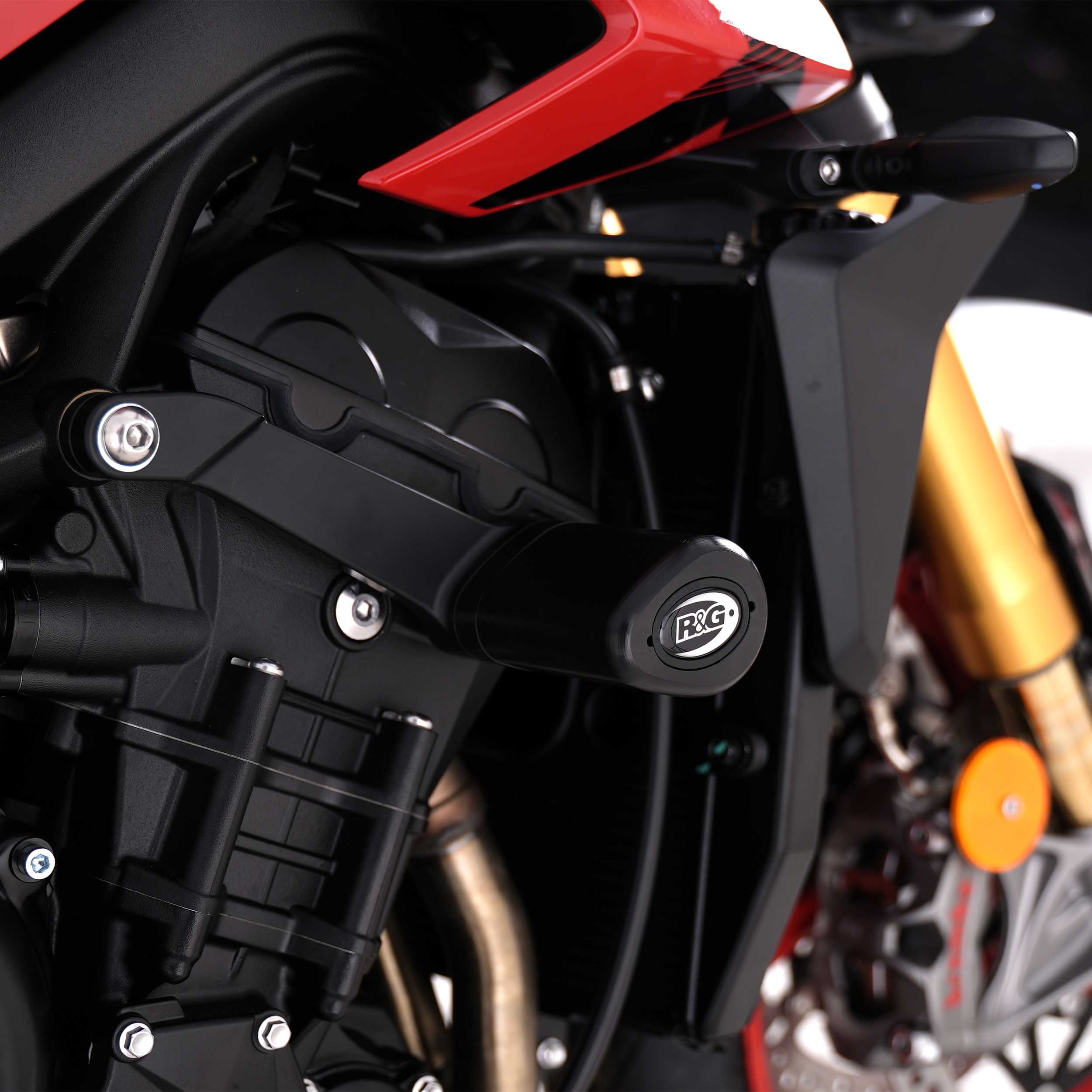 R&G Aero Frame Sliders for Triumph Street Triple 765 RX (26)