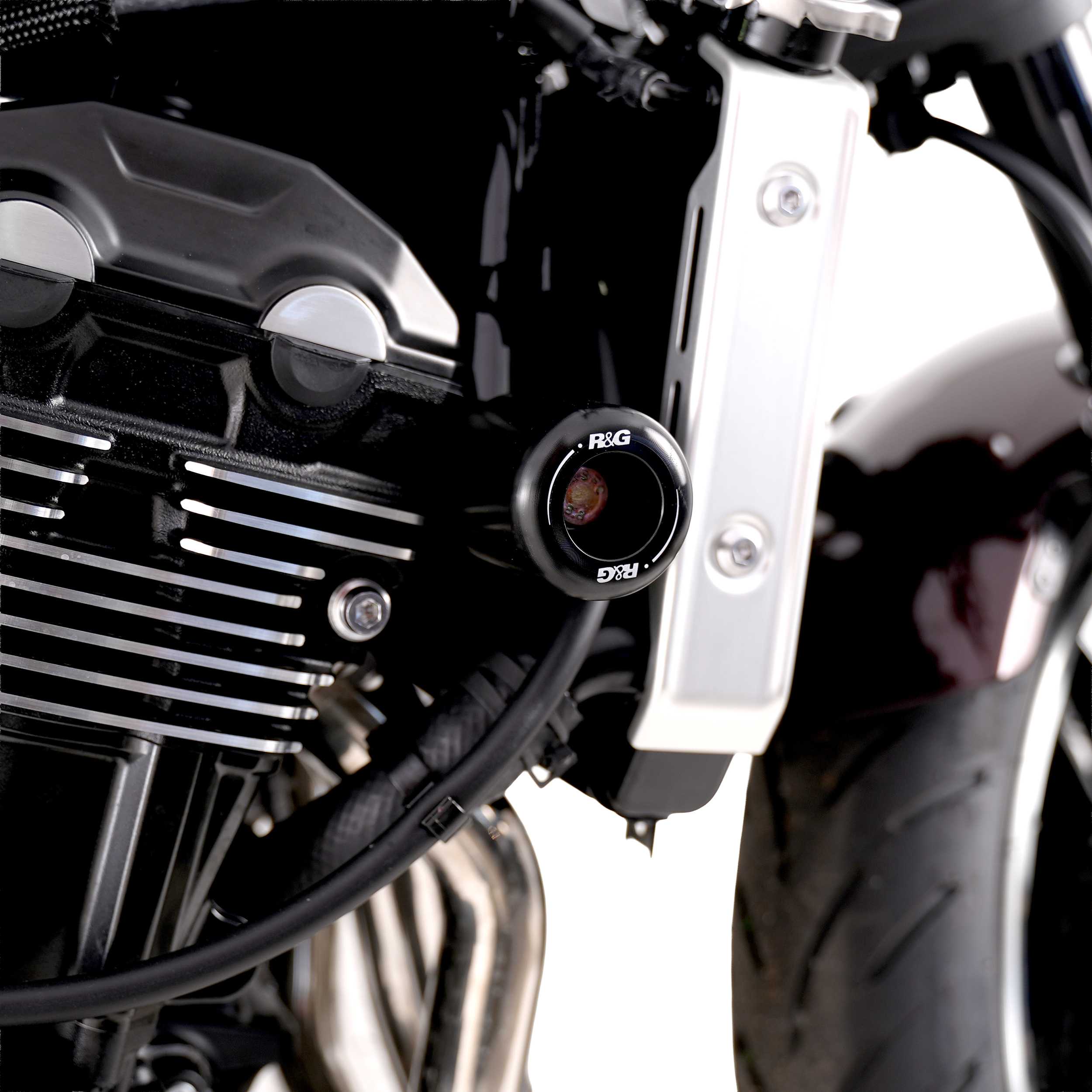 R&G Classic Frame Sliders for Kawasaki Z900 RS (18-26)