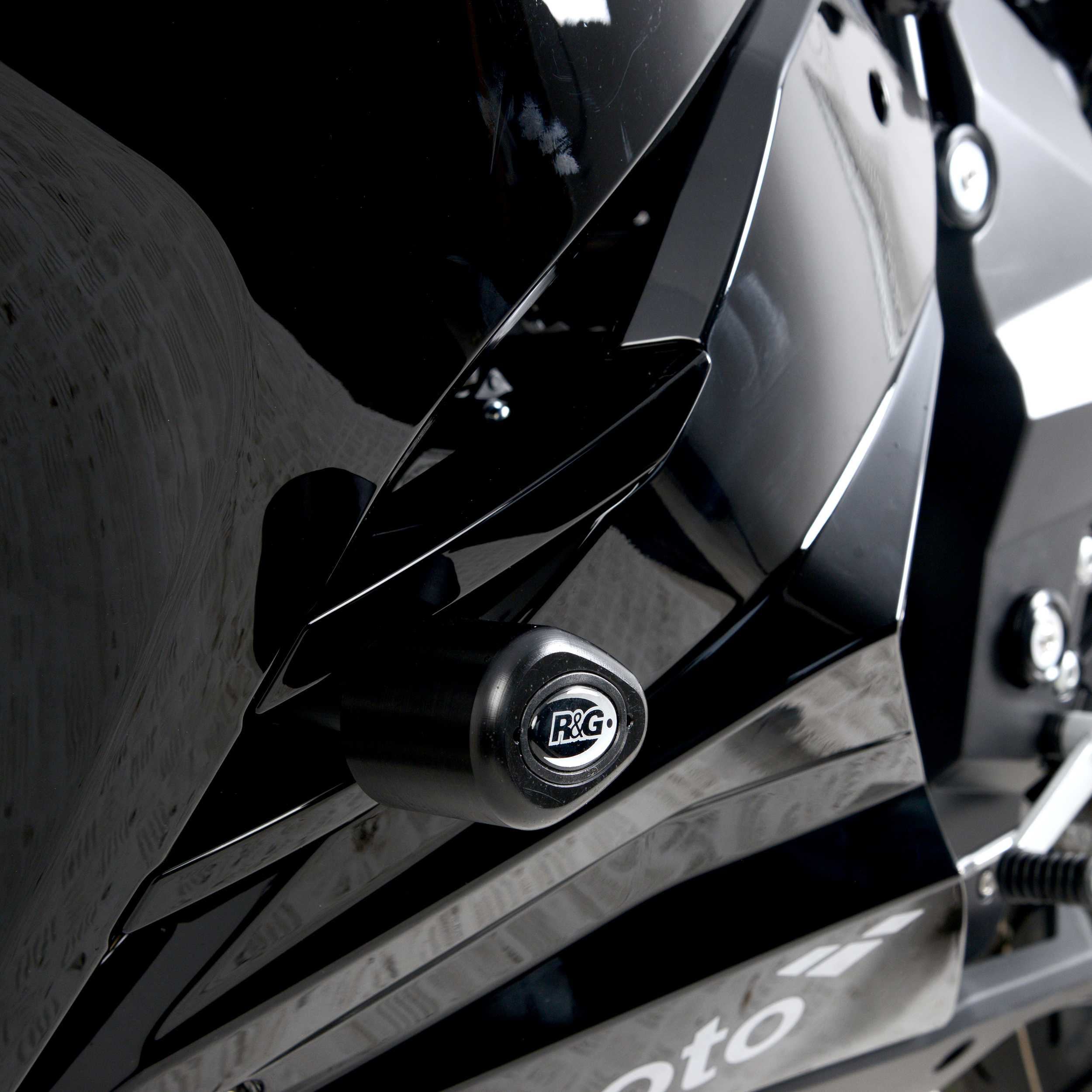 R&G Aero Frame Sliders for Lexmoto LXR 125 (21-25)