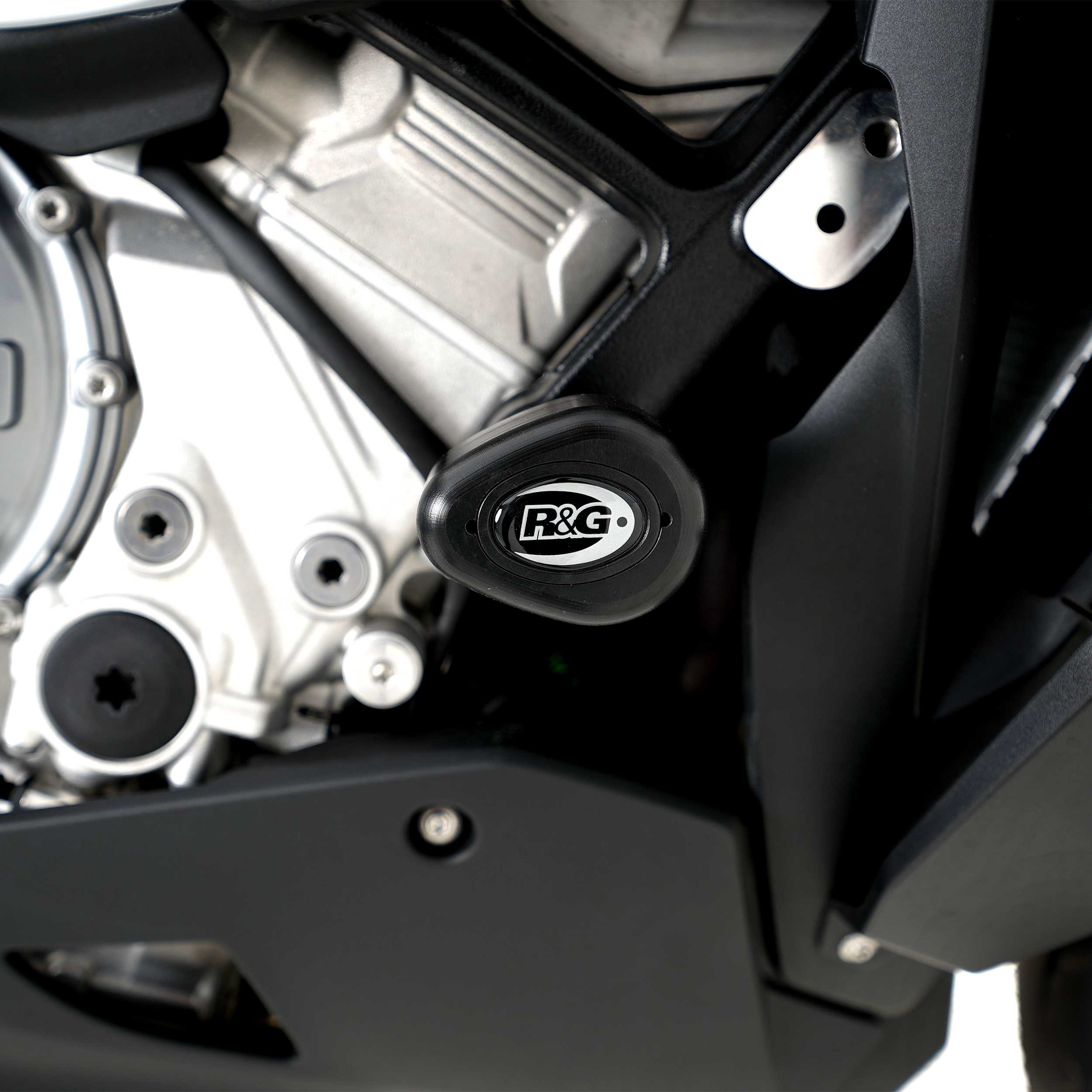 R&G Aero Frame Sliders for BMW M1000 XR (24-26)