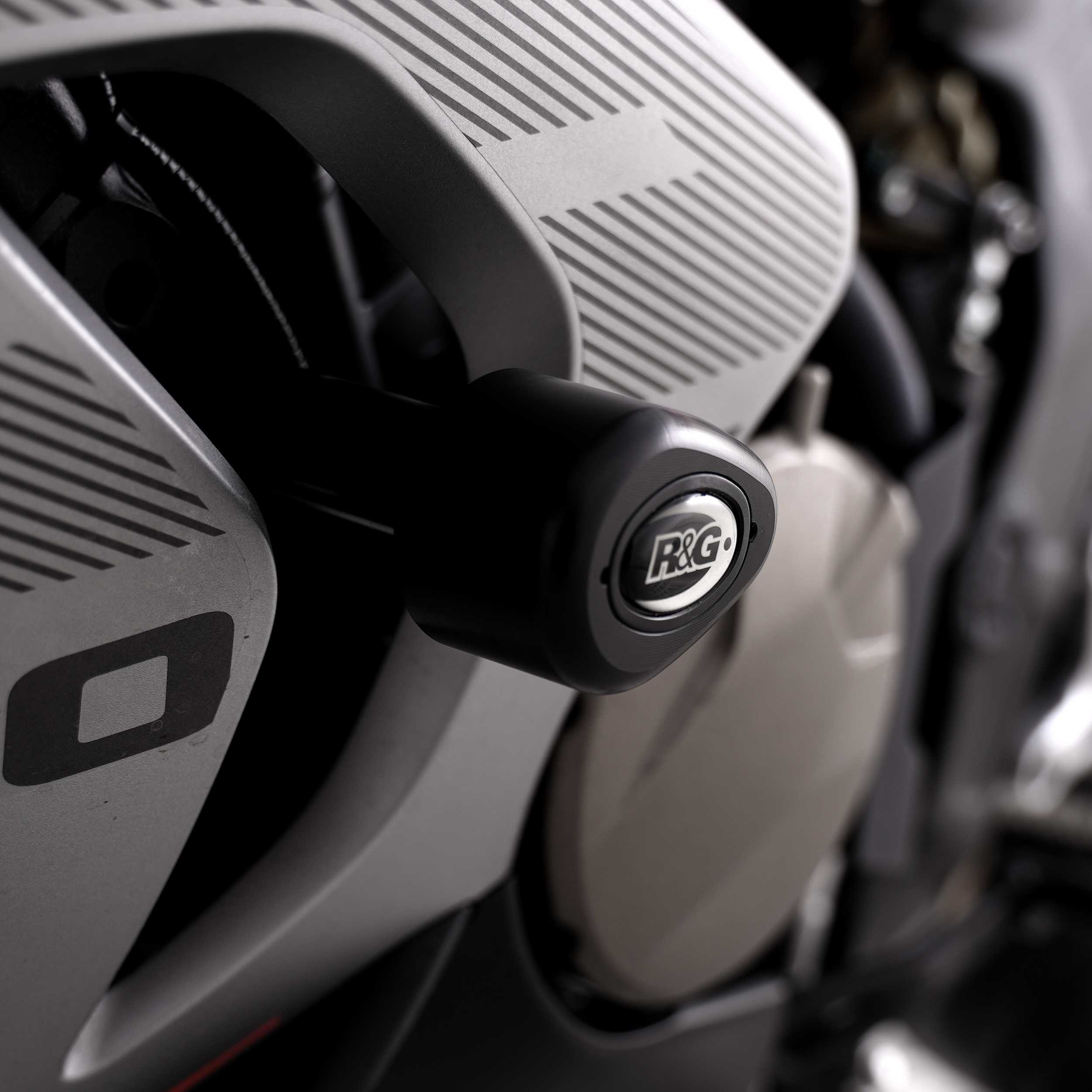 R&G Aero Frame Sliders for QJMotor SRK 800 RR (25-26)