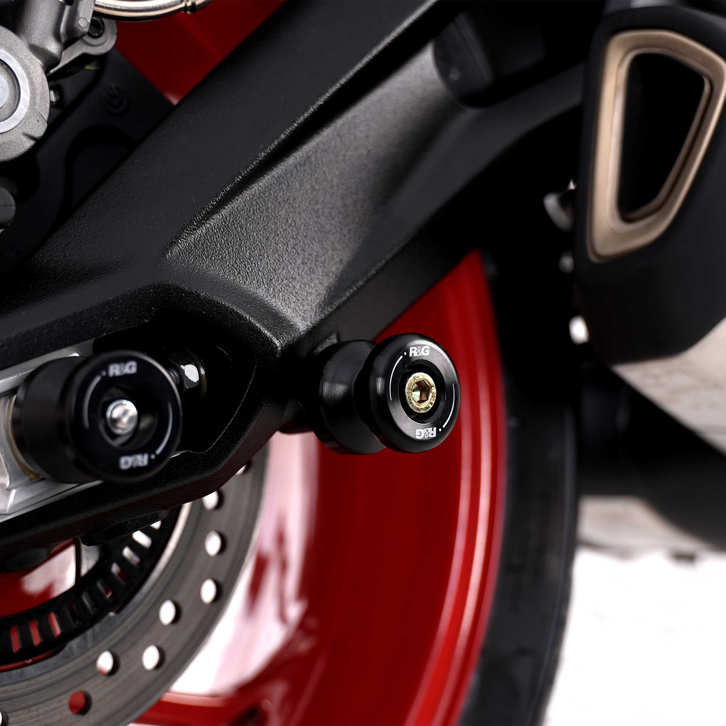R&G Cotton Reels for Triumph Street Triple 675 S (17-22)