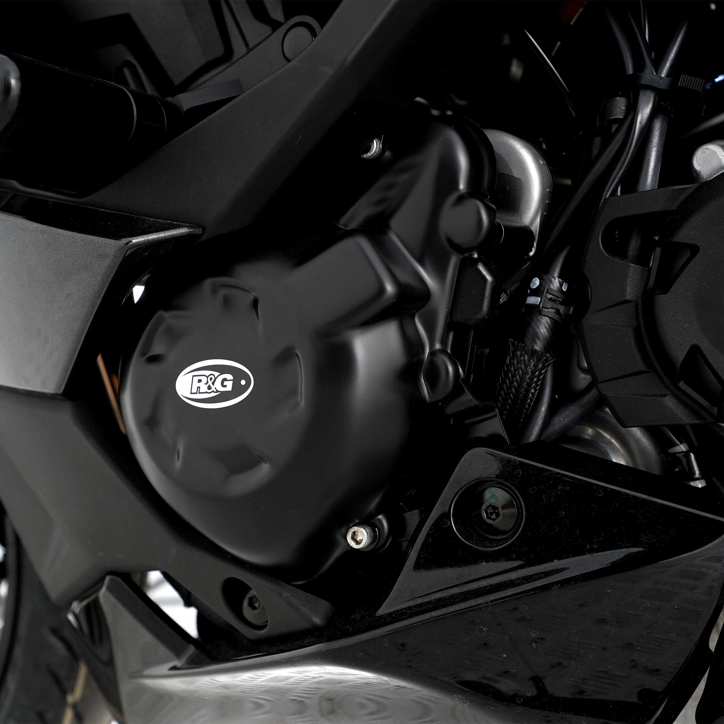 R&G Engine Cover for Kawasaki Z1000 R (17-20)
