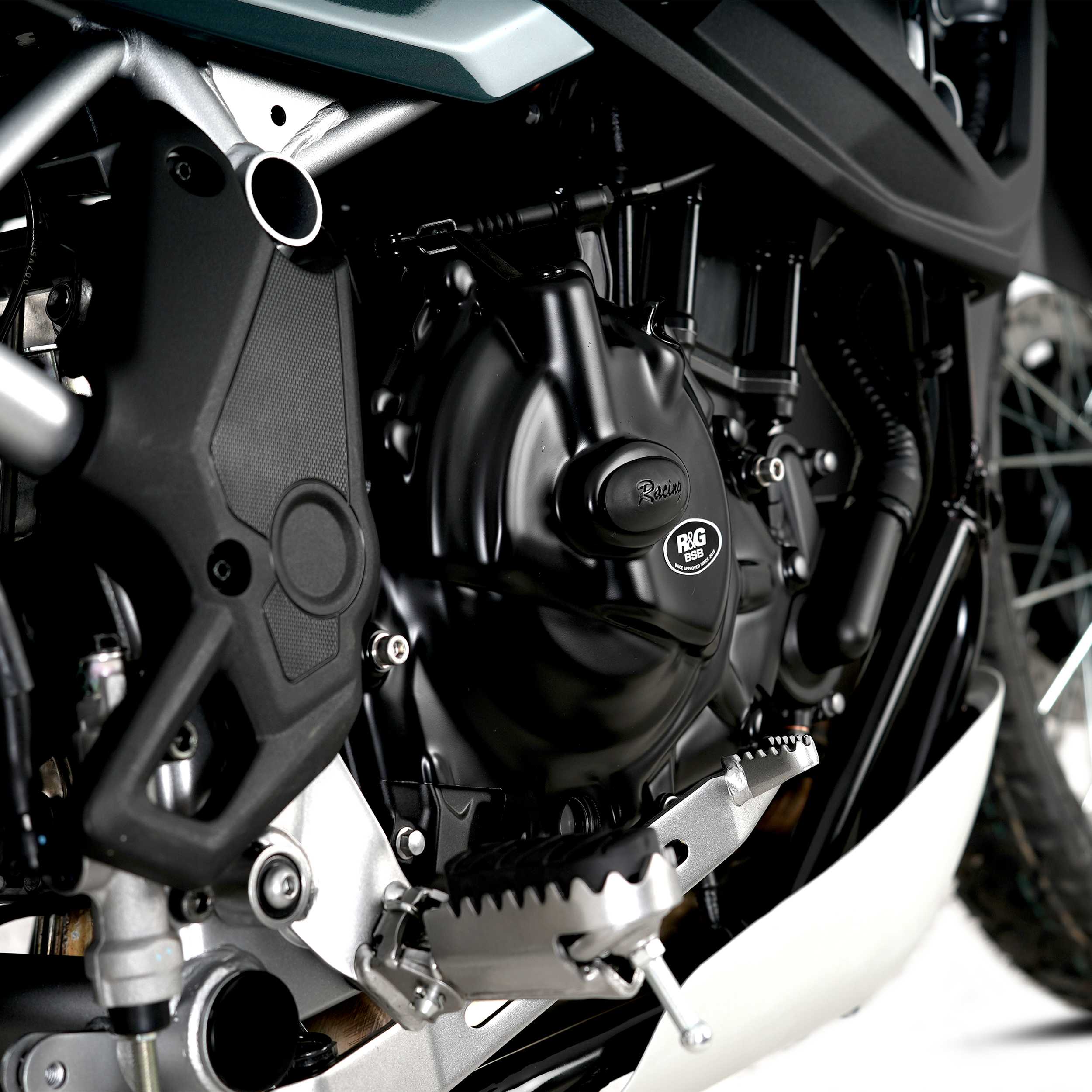 R&G Engine Cover for Kawasaki KLE500 (26)
