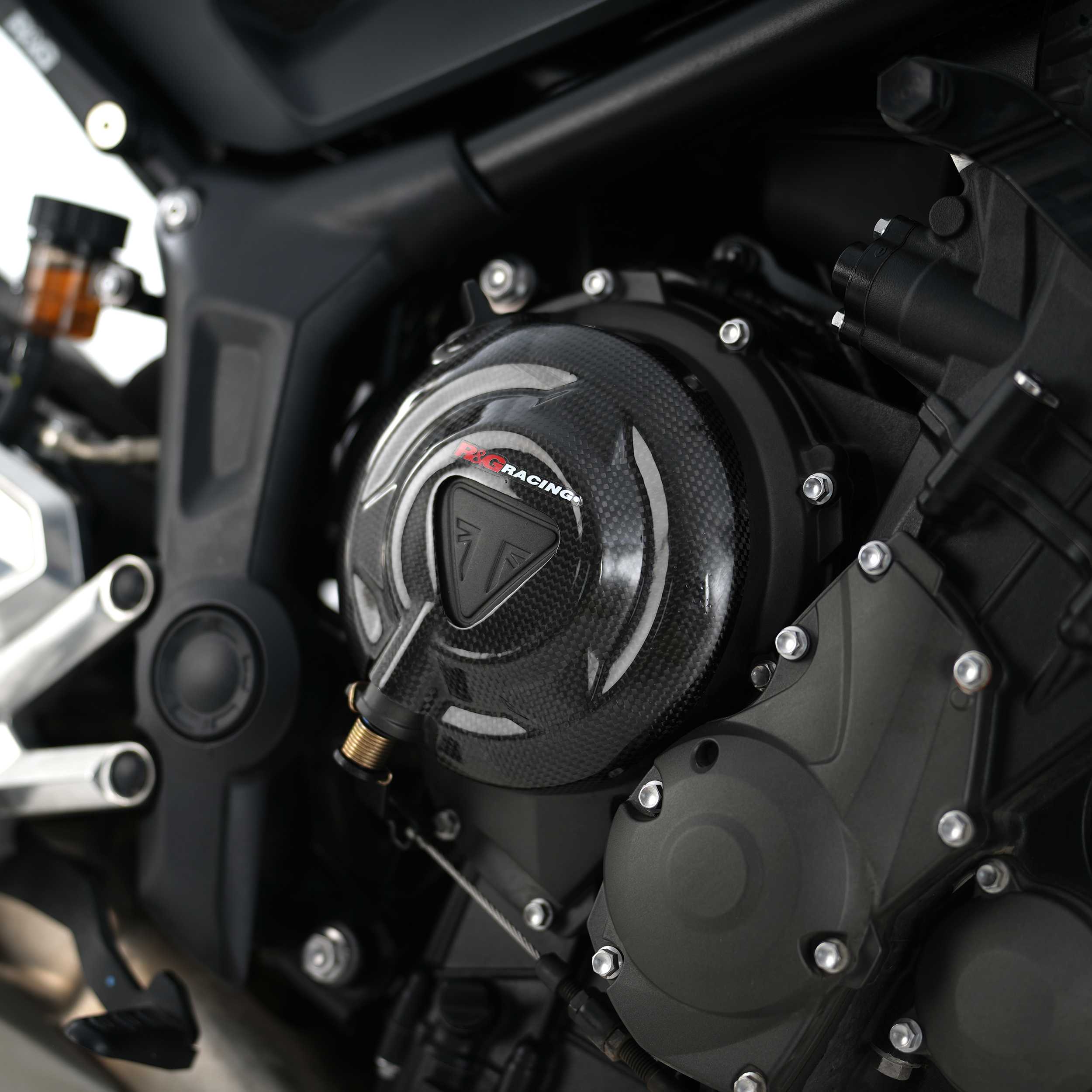 R&G Engine Case Slider Carbon for Triumph Daytona 660 (24-26)