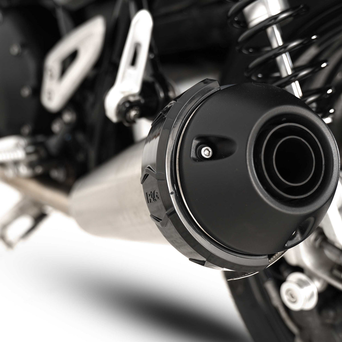 R&G Exhaust Protector for Harley Davidson Street 500 (15-18) Main image