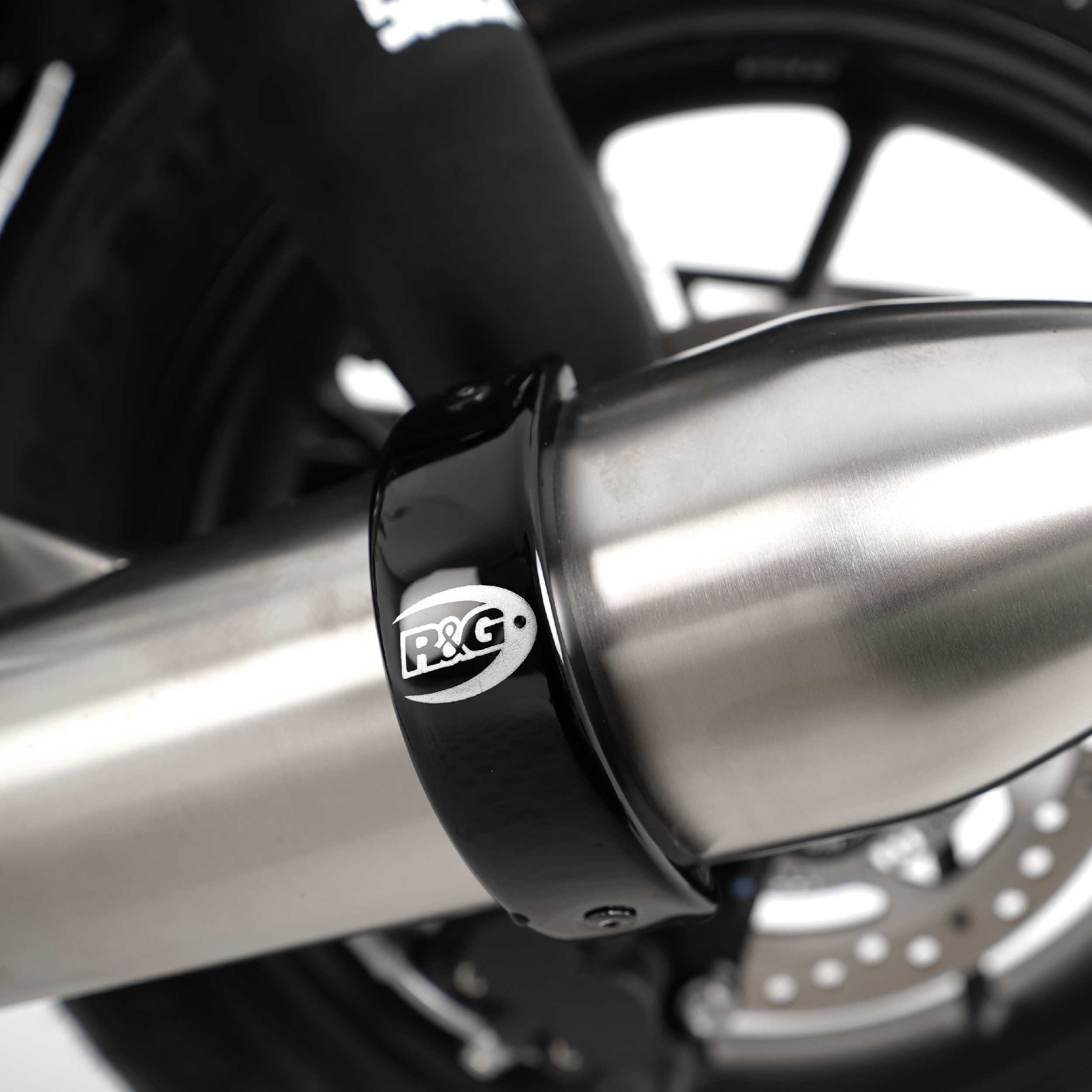 R&G Exhaust Protector for Triumph Street (17-18)