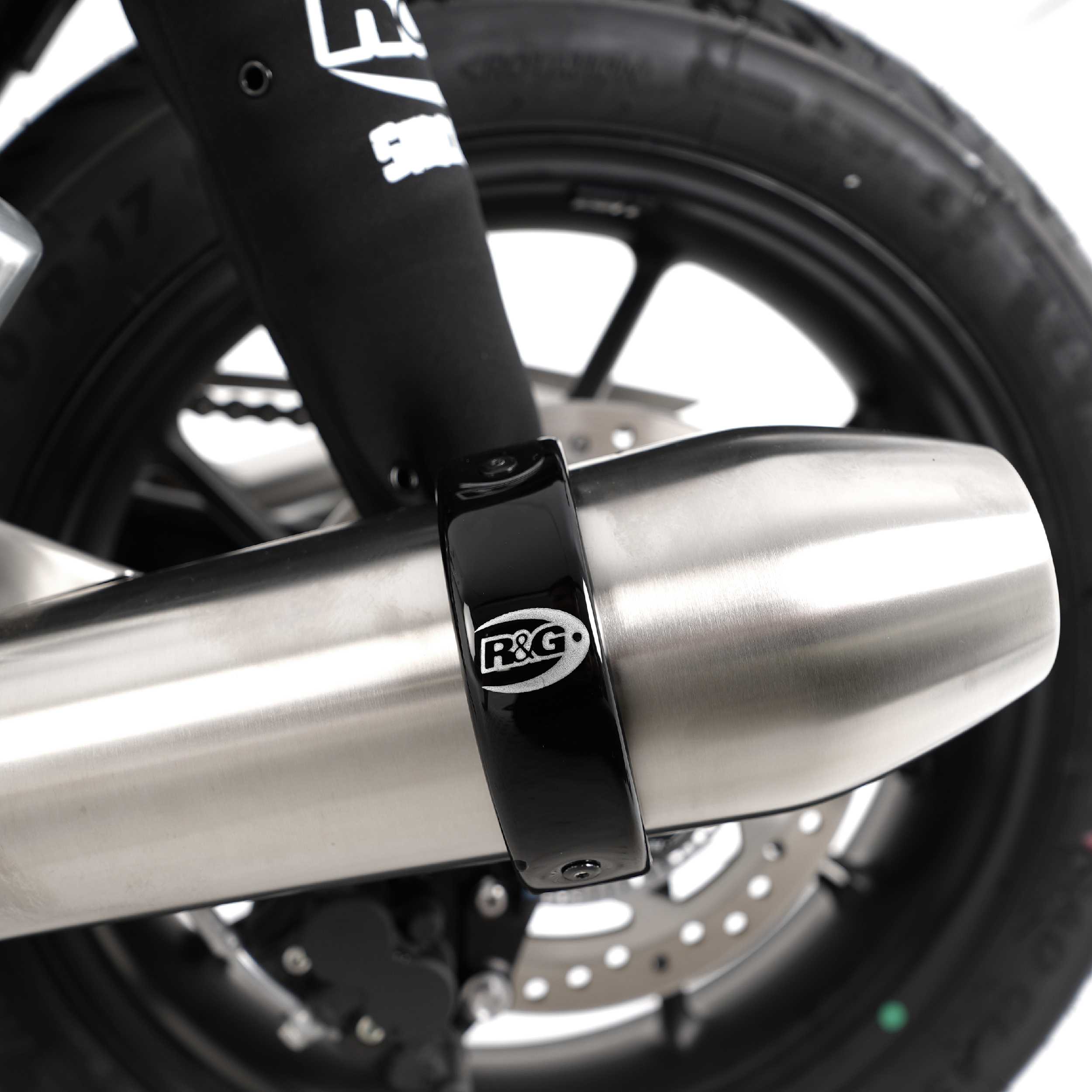 R&G Exhaust Protector for Triumph Daytona 765 (20)