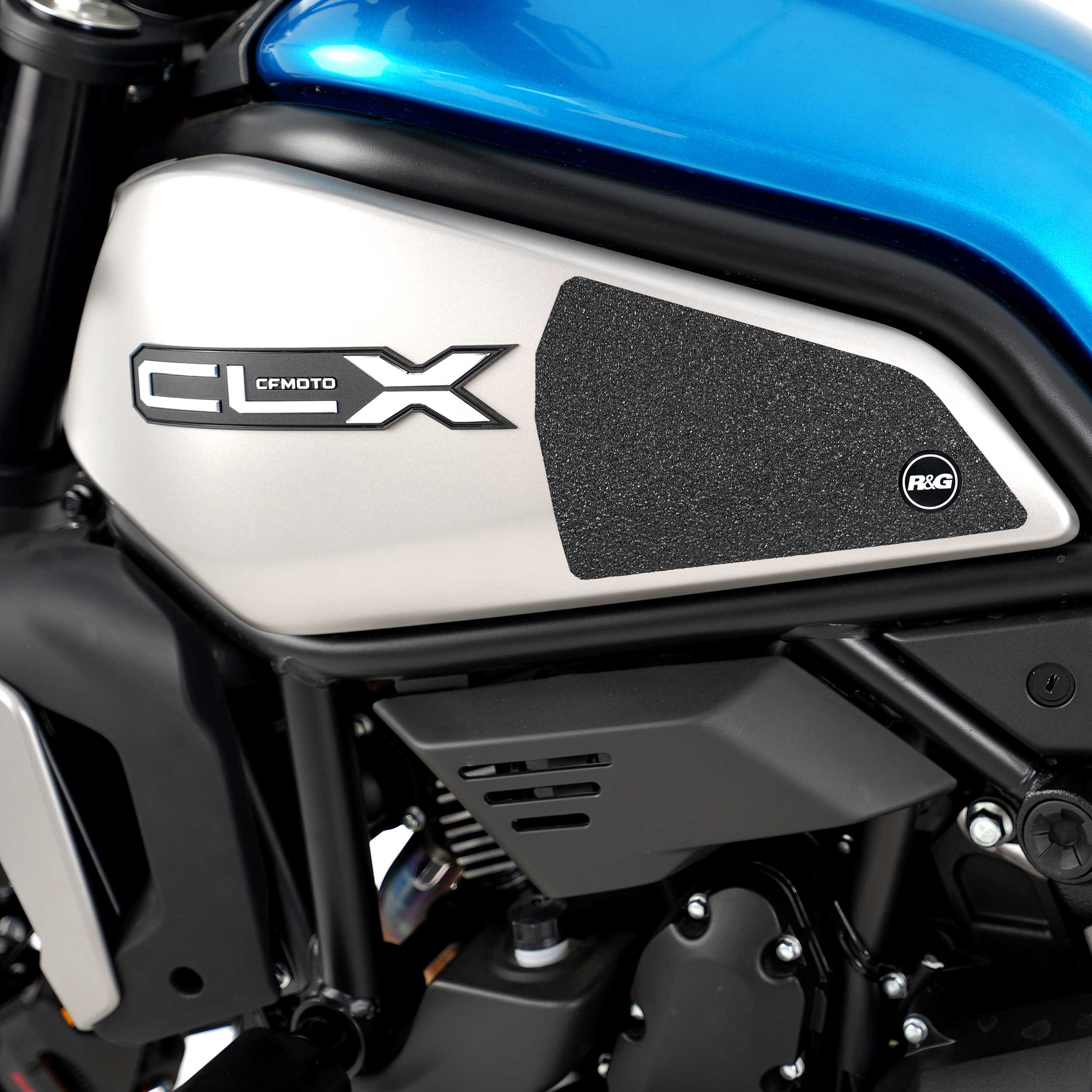 R&G Tank Traction Grips for CFMOTO 700CL-X (21-26) Secondary image