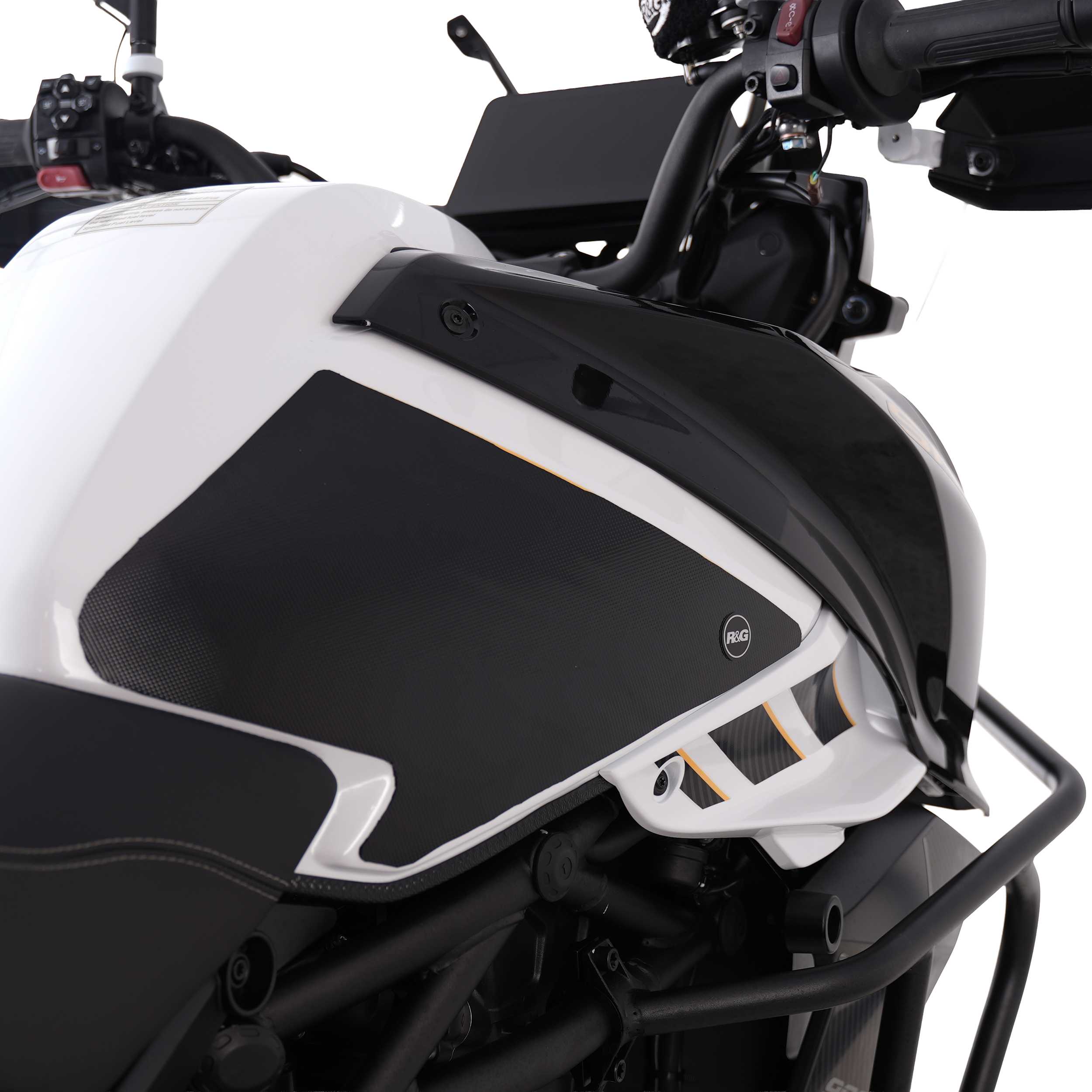 R&G Tank Traction Grips for QJMotor SRT 900 S (25-26)