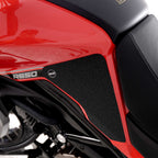 R&G Tank Traction Grips for QJMotor SVT 650 X (25-26)