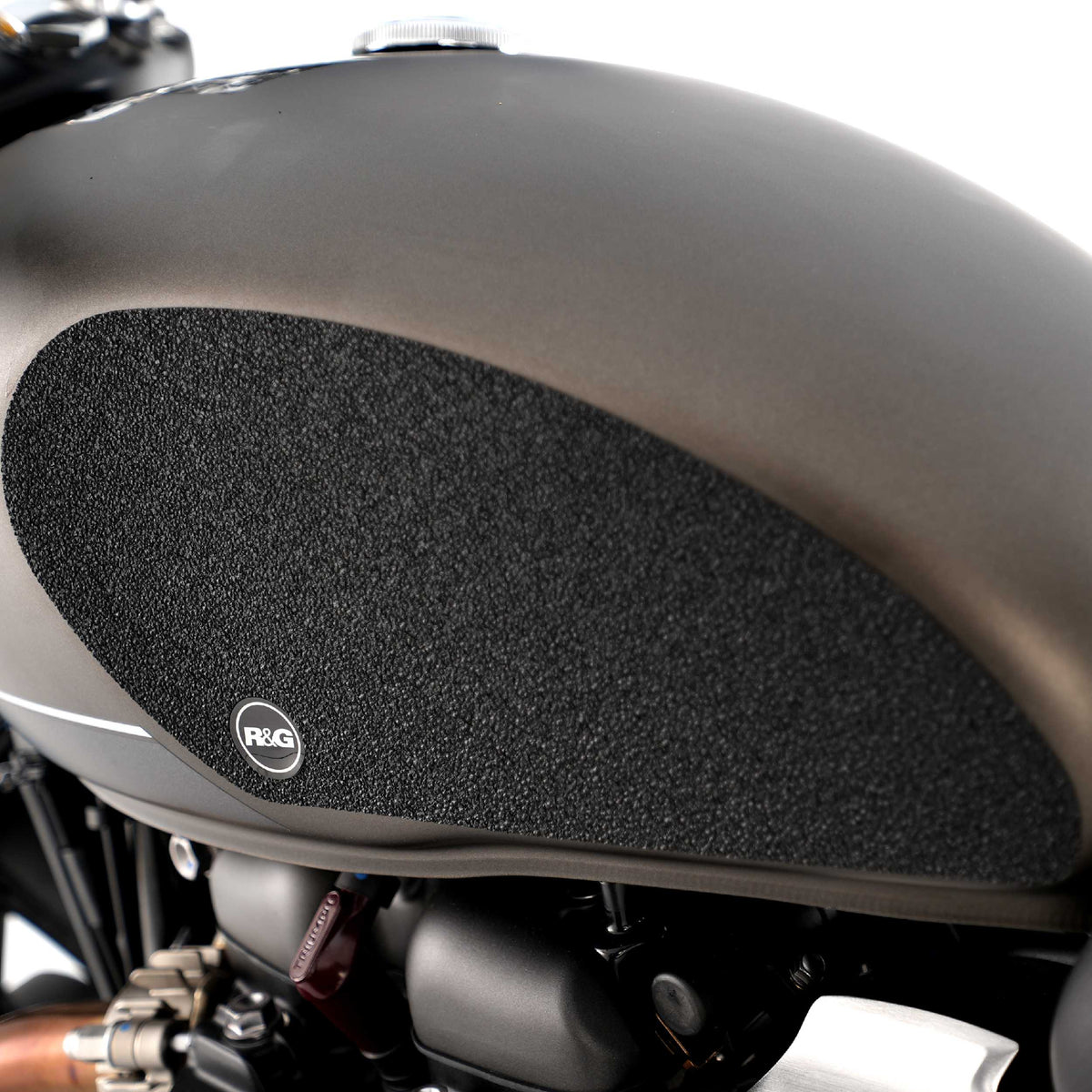 R&G Tank Traction Grips for Triumph Scrambler 900 (23-25) Main image