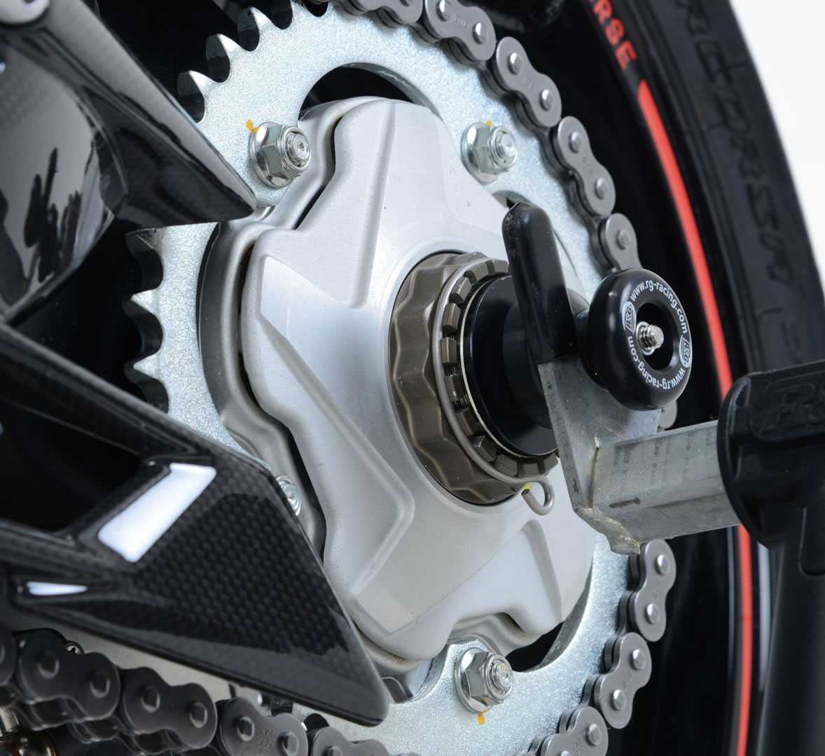 R&G Spindle Swingarm Protectors for QJMotor SRK 921 RR (25-26)
