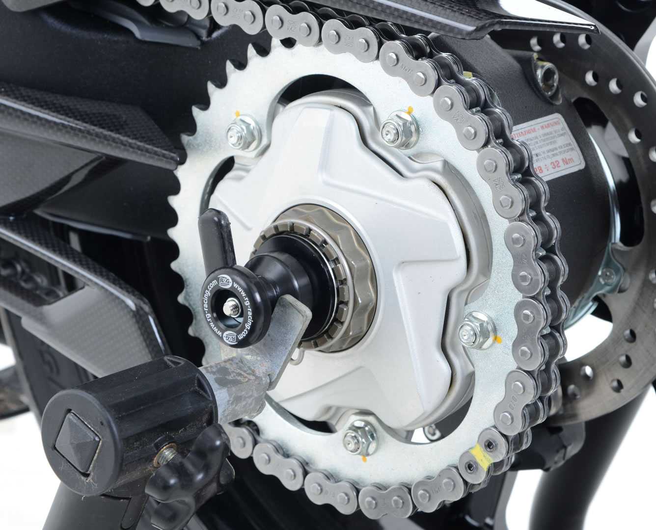 R&G Spindle Swingarm Protectors for QJMotor SRK 921 RR (25-26)