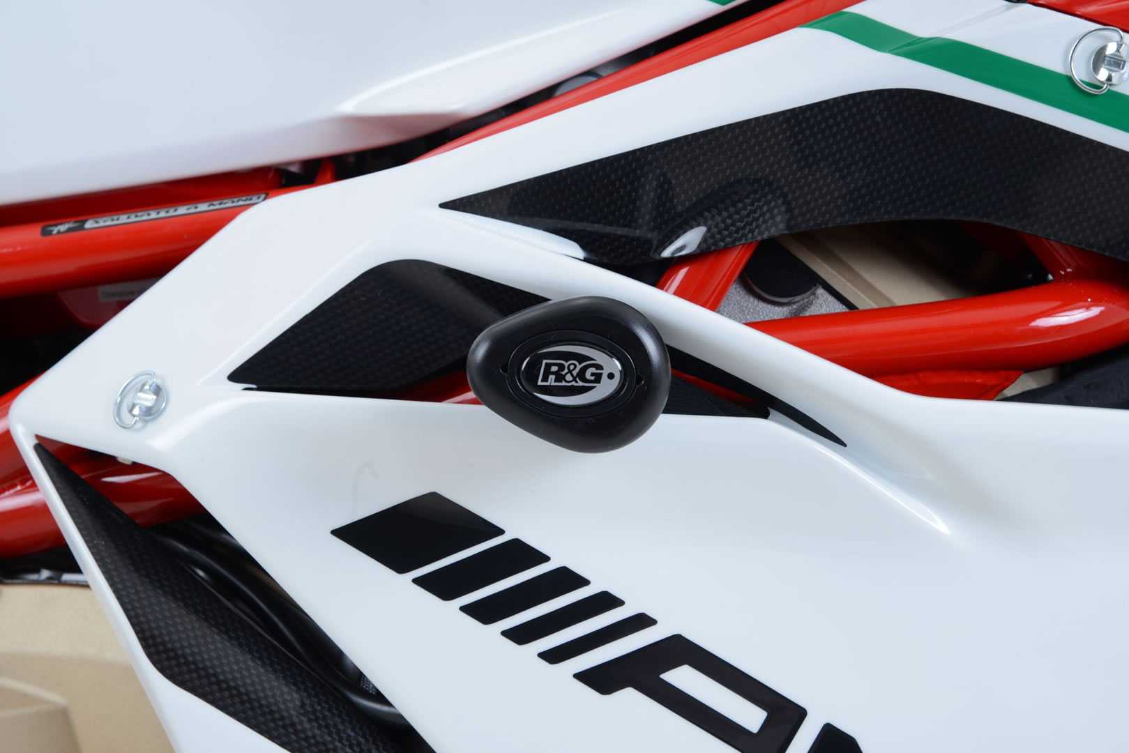 R&G Aero Frame Sliders for MV Agusta F4 1000 (15-18)