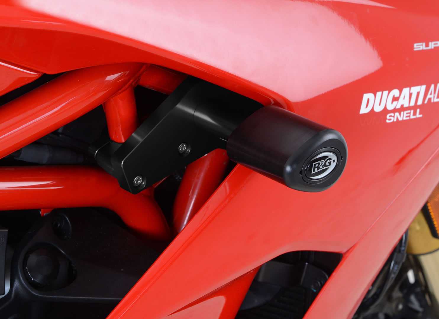 R&G Aero Frame Sliders for Ducati SuperSport S (17-20)