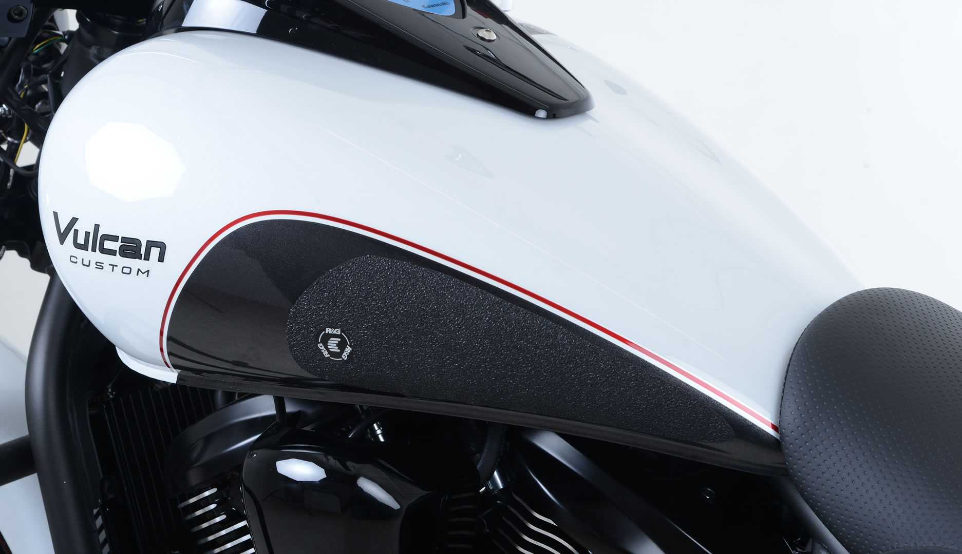 R&G Tank Traction Grips for Kawasaki Vulcan 900 (06-26)