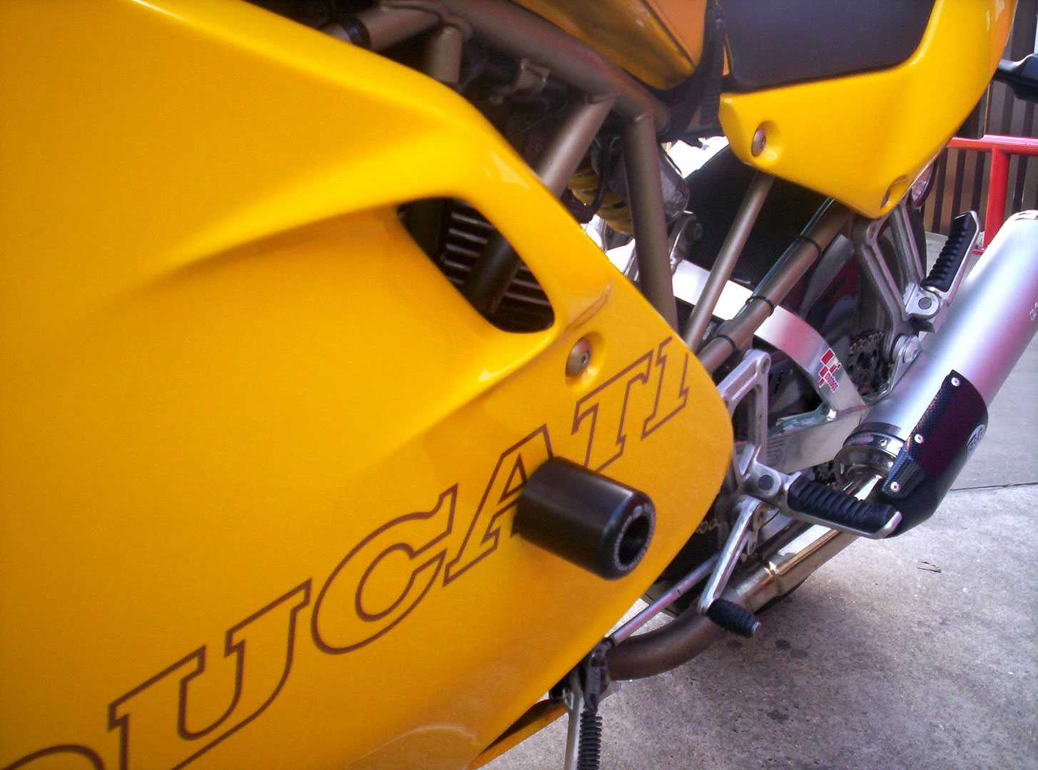 R&G Classic Frame Sliders for Ducati SuperSport (00-98)