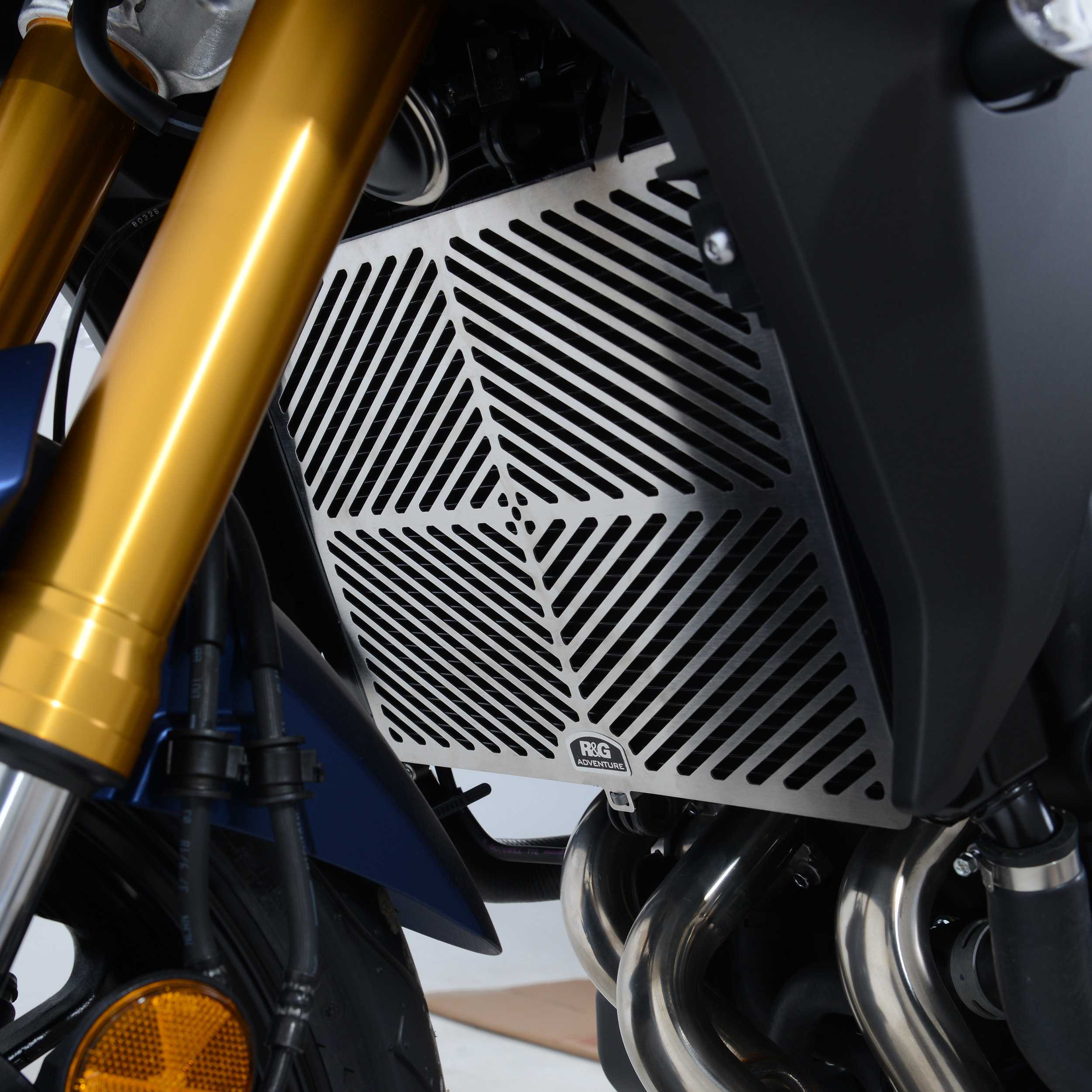 R&G Radiator Guard Stainless Steel for Yamaha MT-09 (17-20)