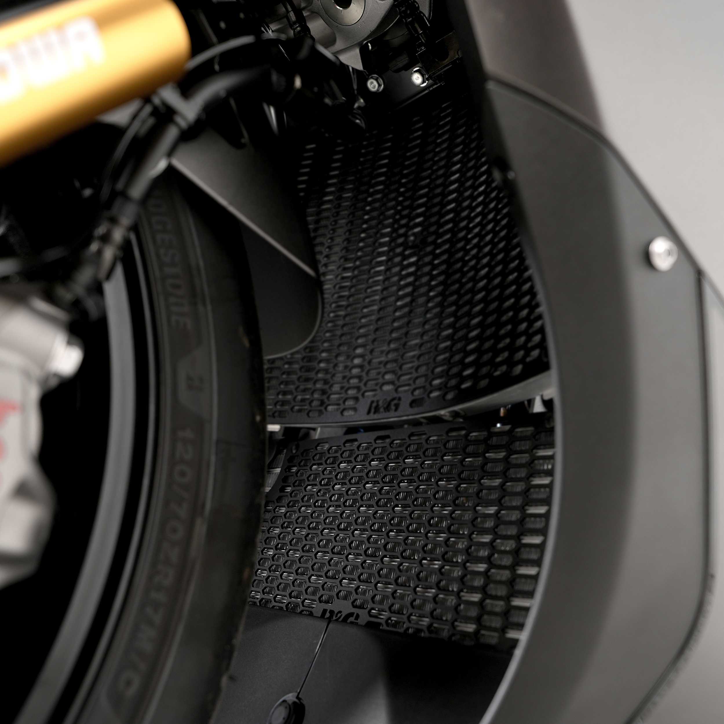 R&G Oil Cooler Guard for Kawasaki Ninja ZX-10RR (21-26)