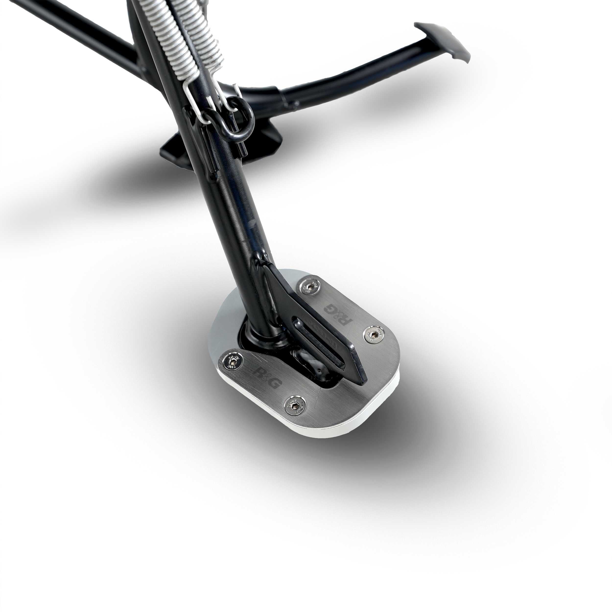 R&G Kickstand Shoe for BMW F900 R (20-26)