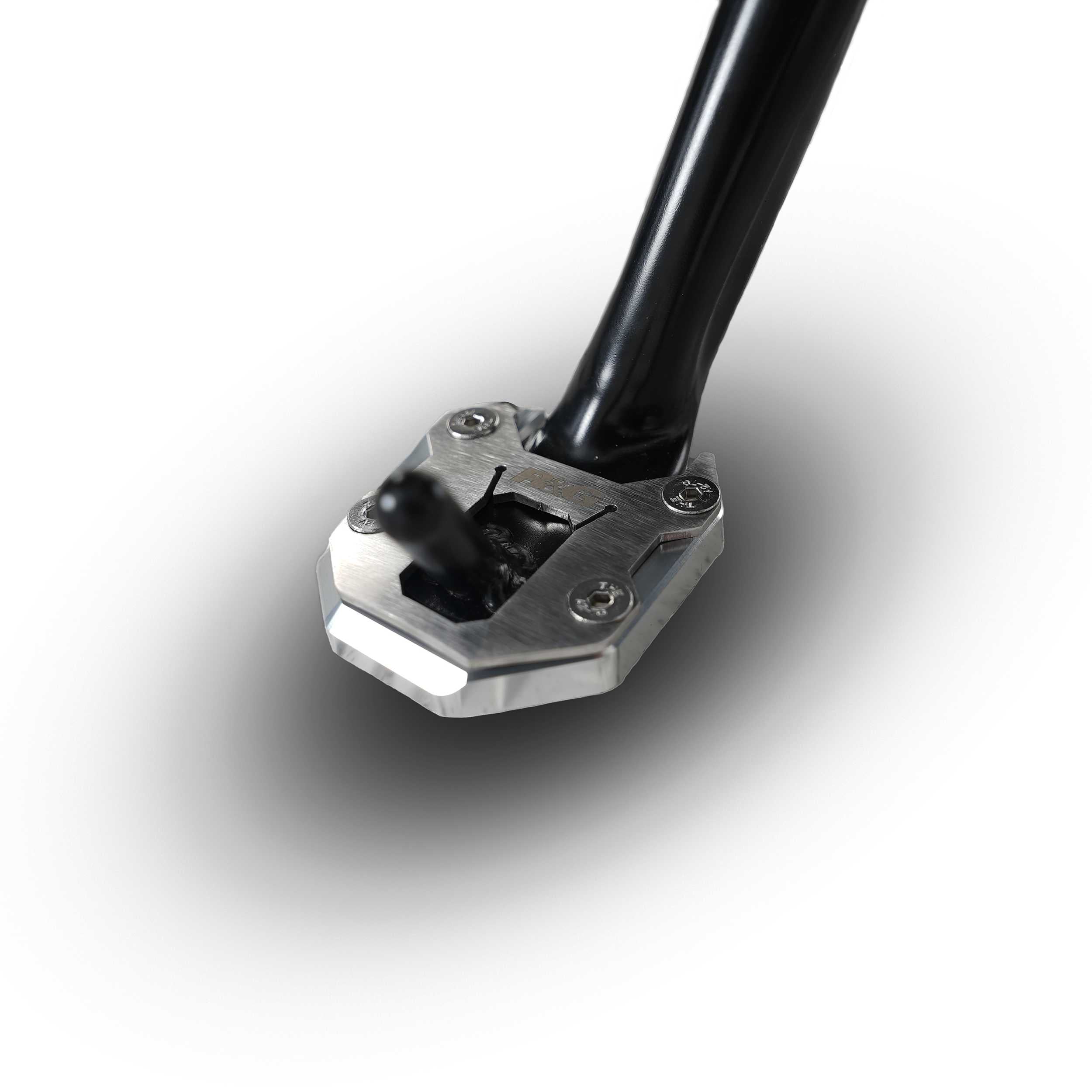 R&G Kickstand Shoe for Yamaha Tracer 9 (21-24)