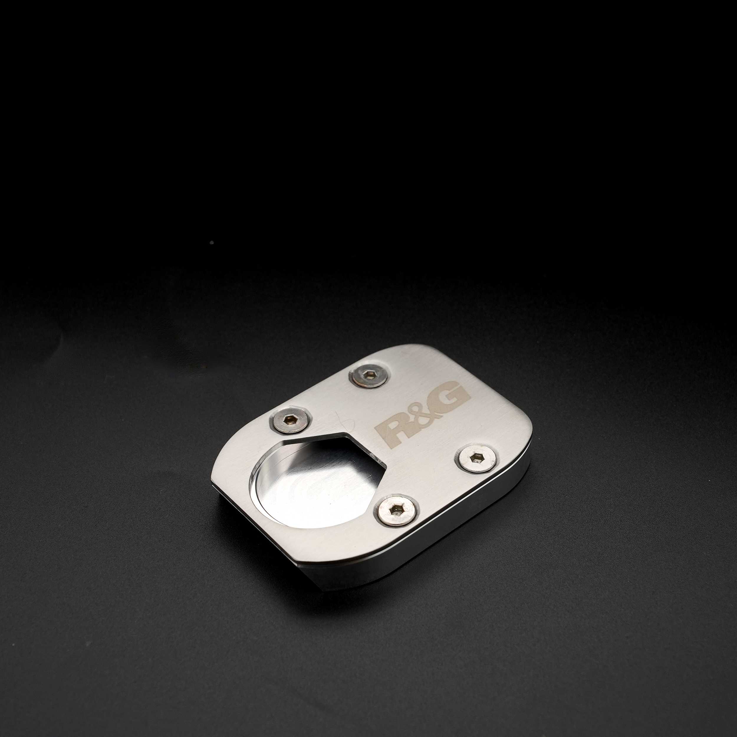 R&G Kickstand Shoe for Yamaha R7 (22-25)