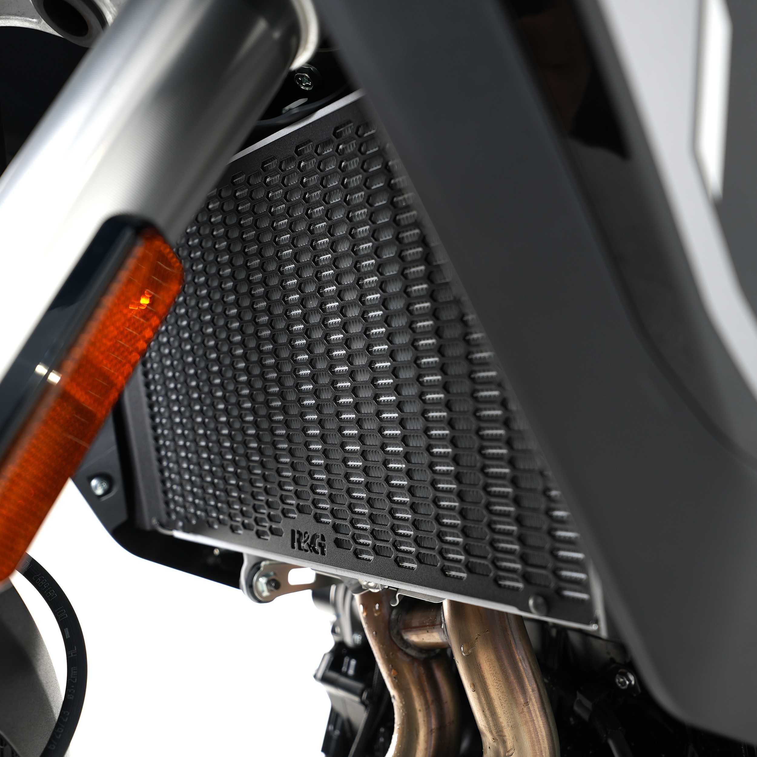 R&G Pro Radiator Guard for Suzuki V-Strom 800 DE (23-26)