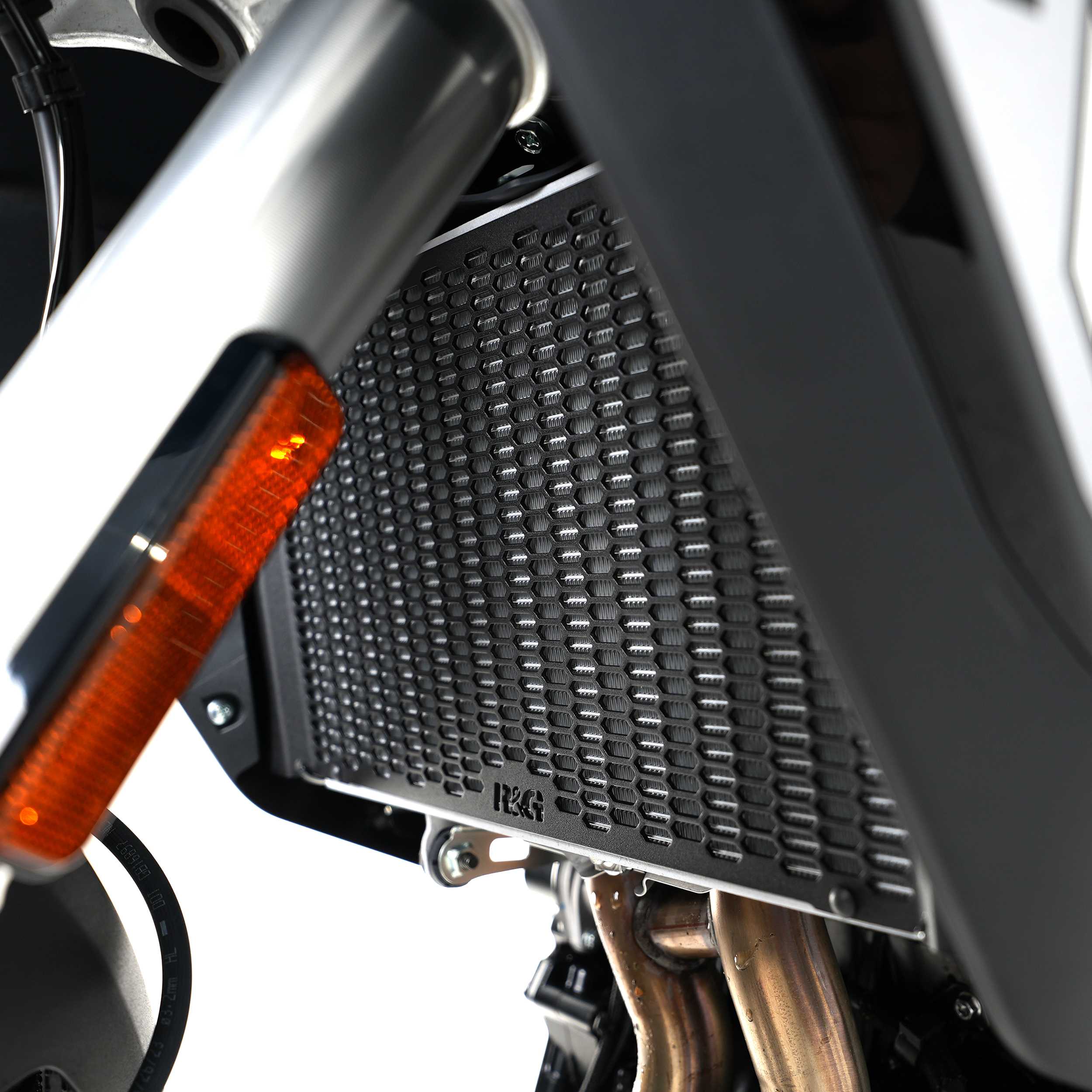 R&G Pro Radiator Guard for Suzuki V-Strom 800 DE (23-26)