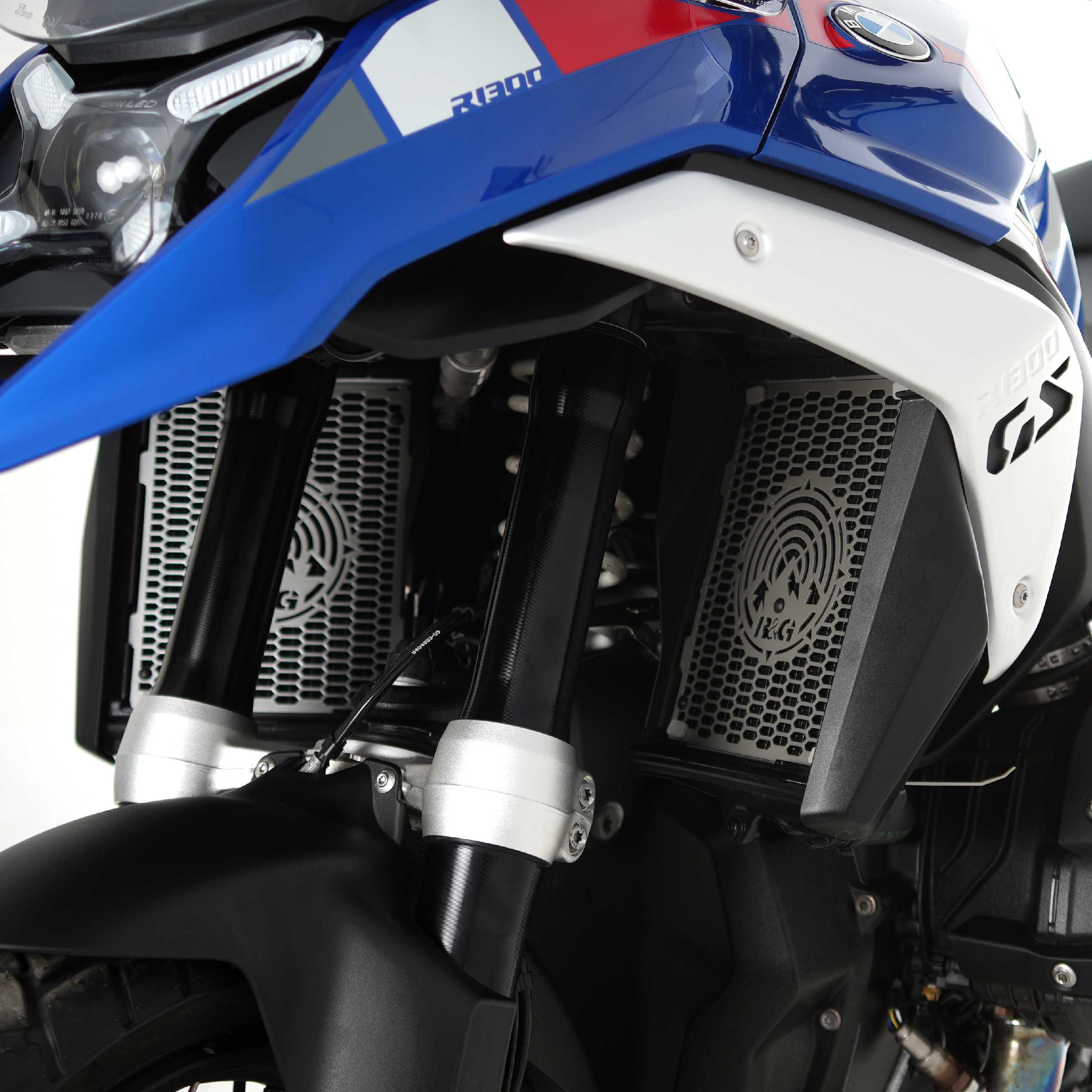 R&G Pro Radiator Guard Black for BMW R1300 GS Adventure (24-26)