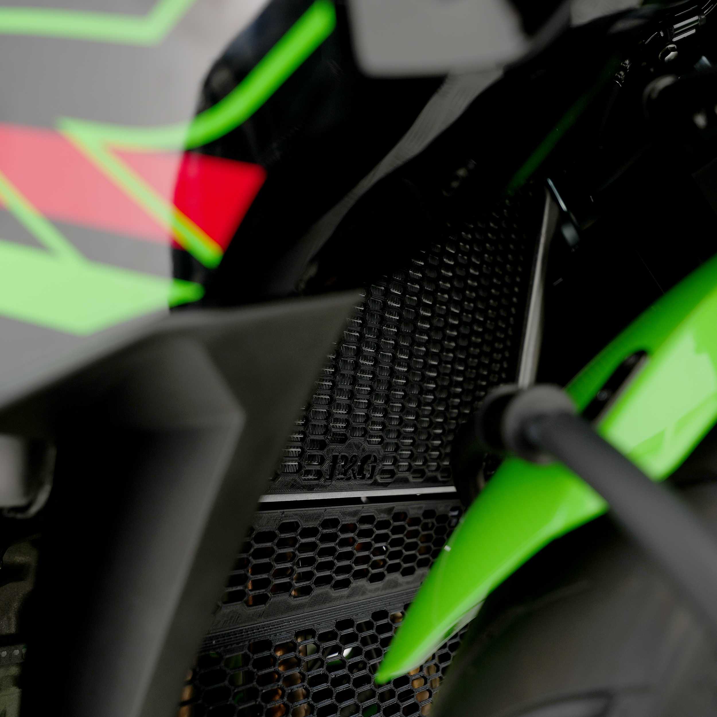 R&G Pro Radiator Guard for Kawasaki Ninja ZX-4R (23-26)