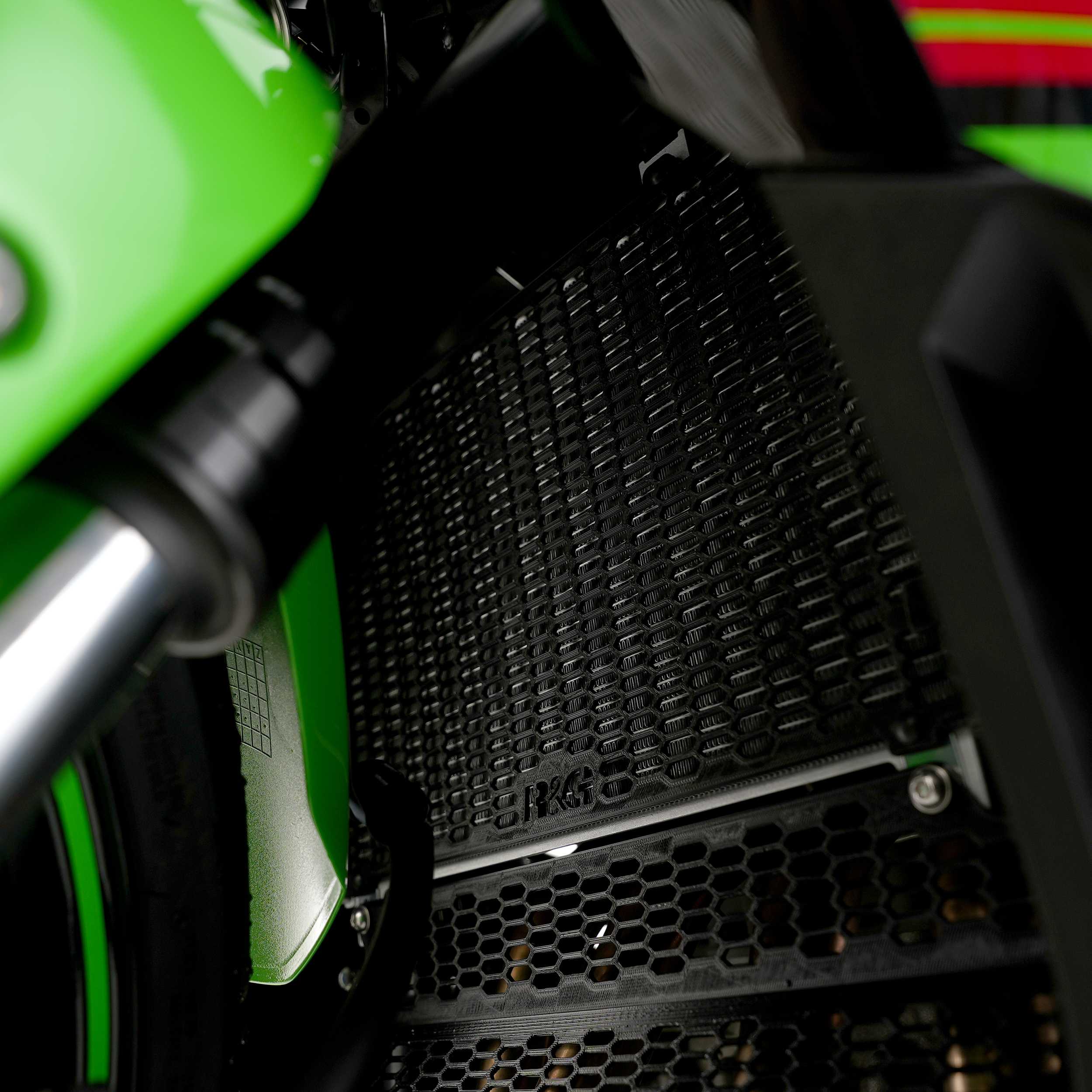 R&G Pro Radiator Guard for Kawasaki Ninja ZX-4R (23-26)