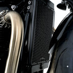 R&G Pro Radiator Guard for Triumph Bonneville Bobber (17-25)