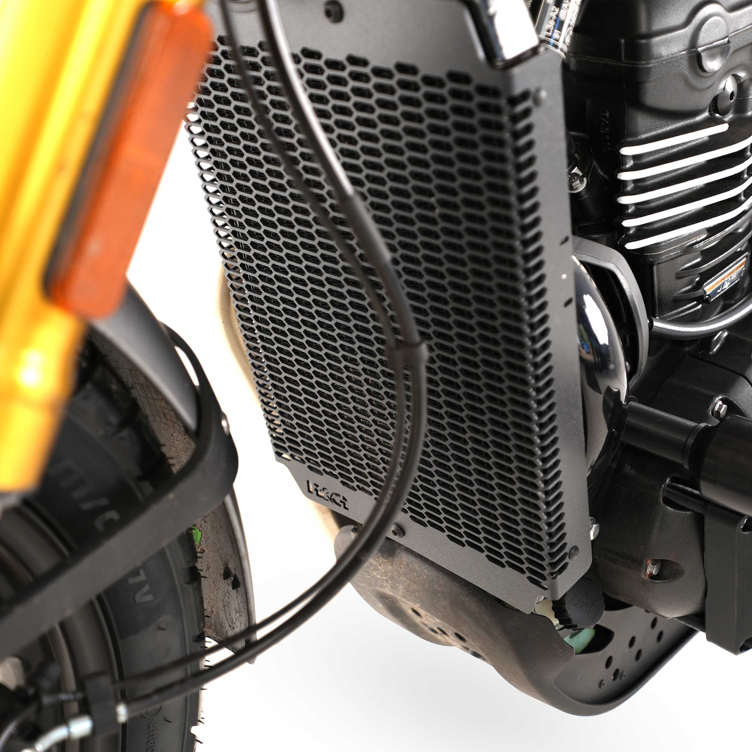 R&G Pro Radiator Guard for Triumph Scrambler 400 (24-26)