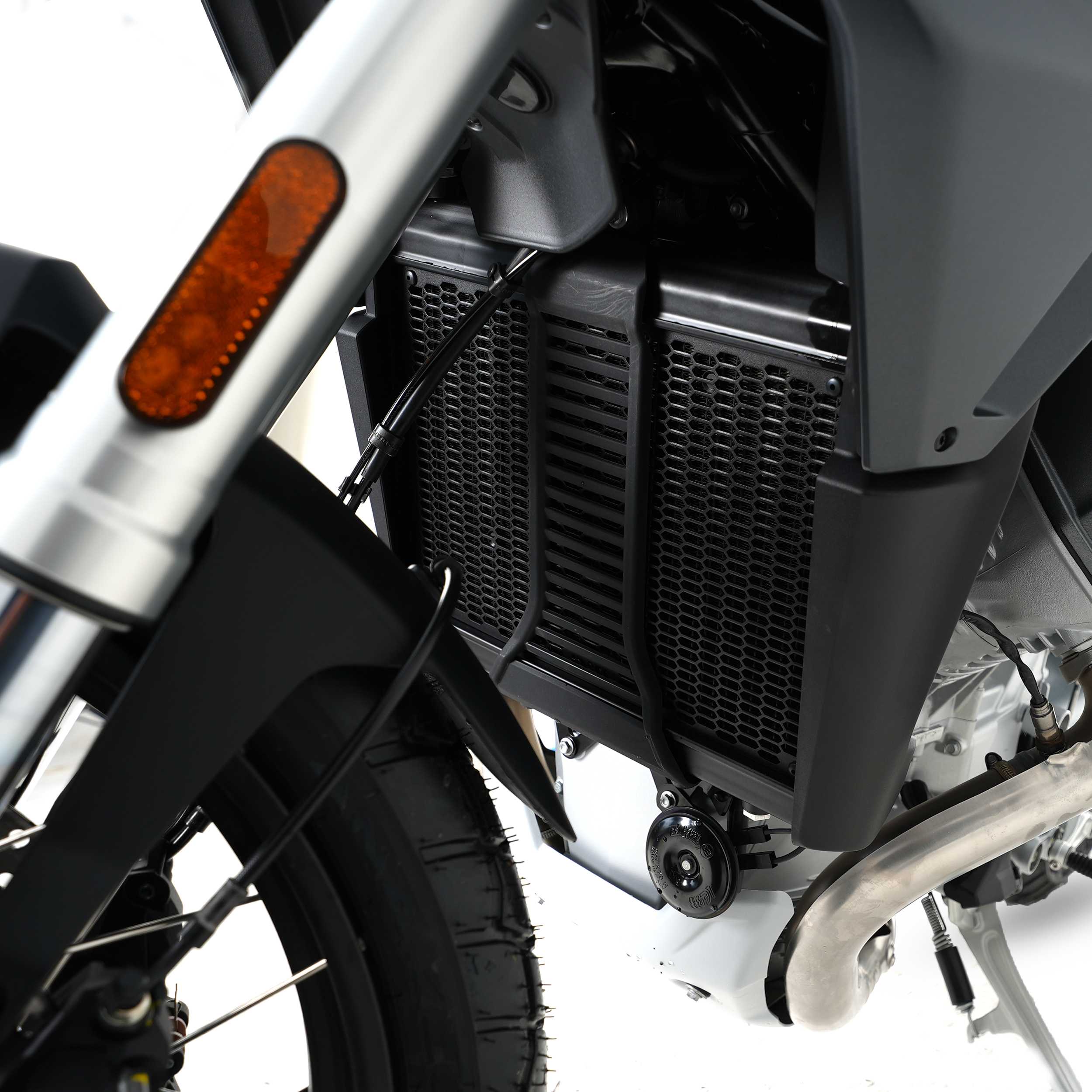 R&G Pro Radiator Guard for Moto Guzzi Stelvio 1000 (24-26)