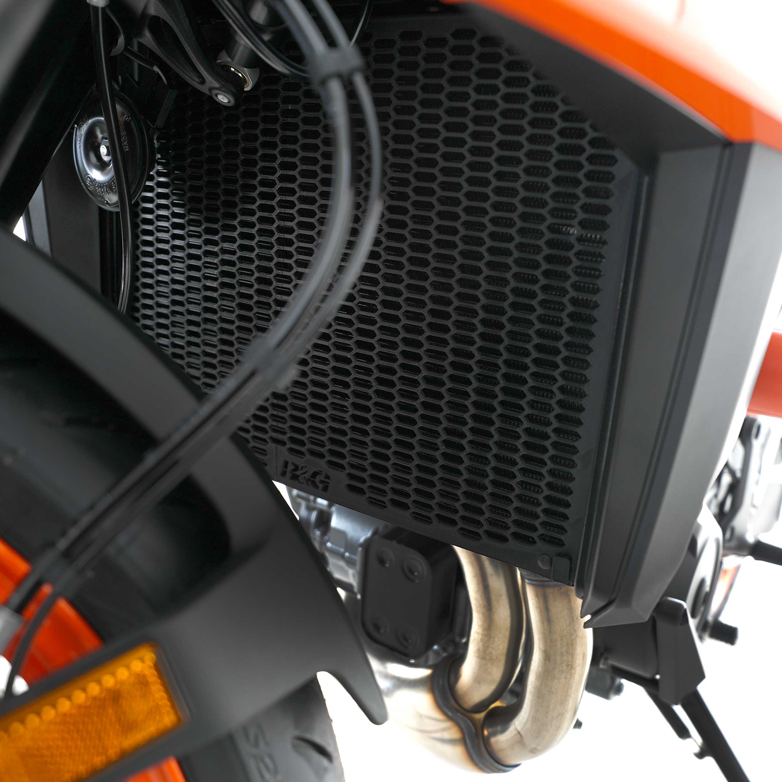 R&G Pro Radiator Guard for KTM 990 Duke (24)