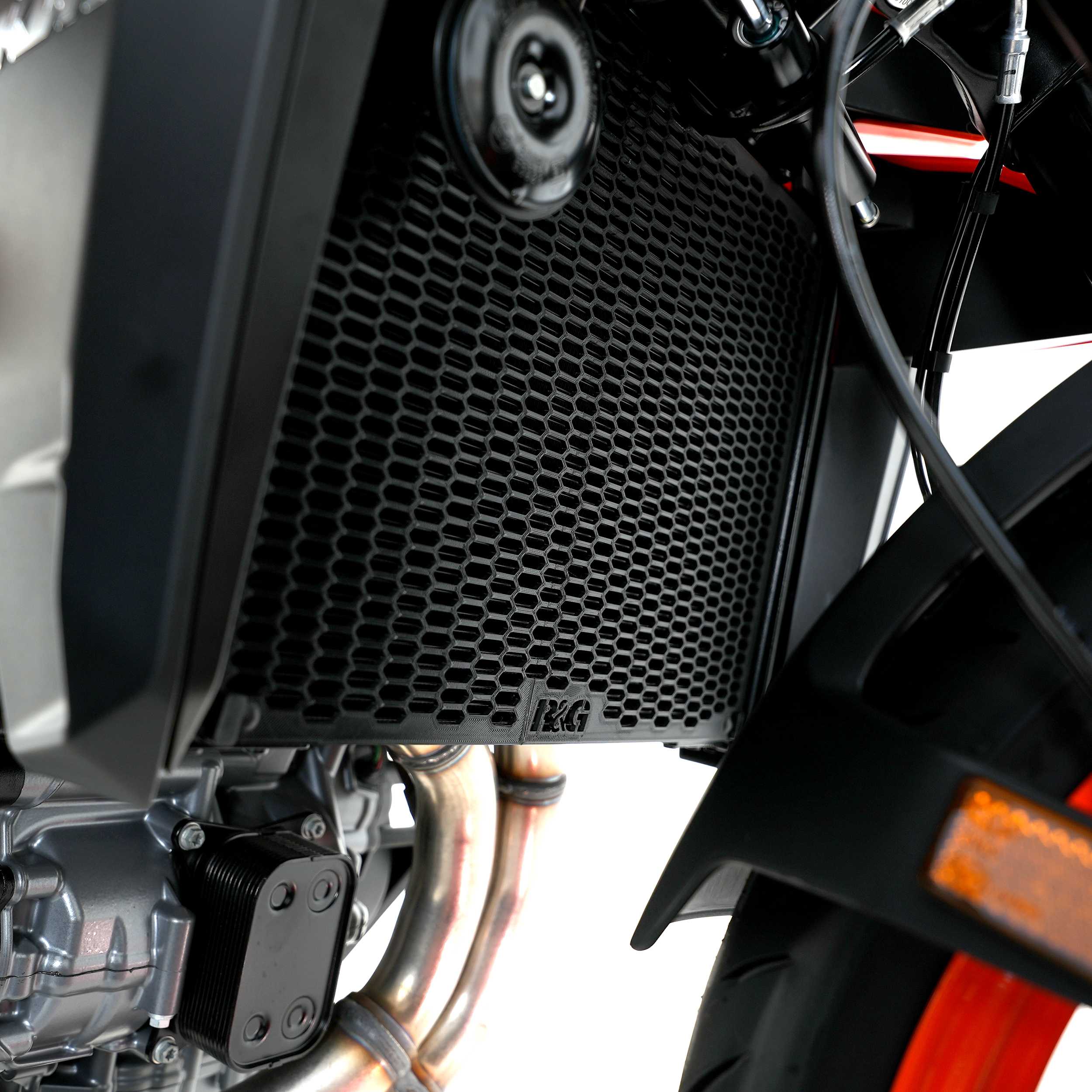 R&G Pro Radiator Guard for KTM 990 Duke (24)
